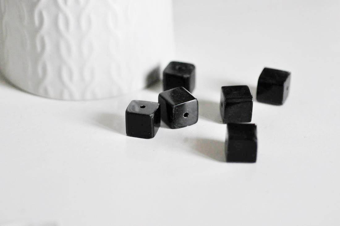 Gingerlily Perles carrées verre tchèque noir 11mm lot 5 G2196