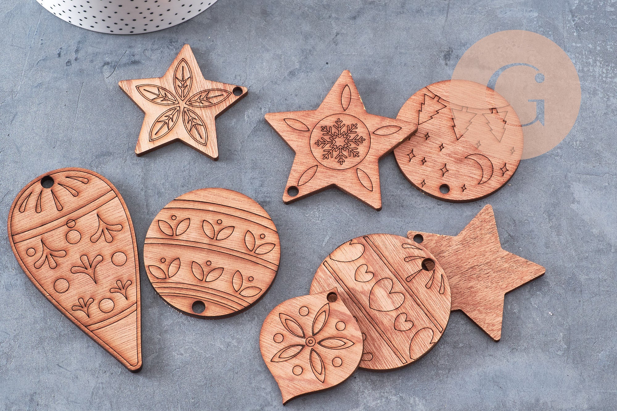 Gingerlily Kits G10919 kit déco sapin bois à peindre 8 motifs