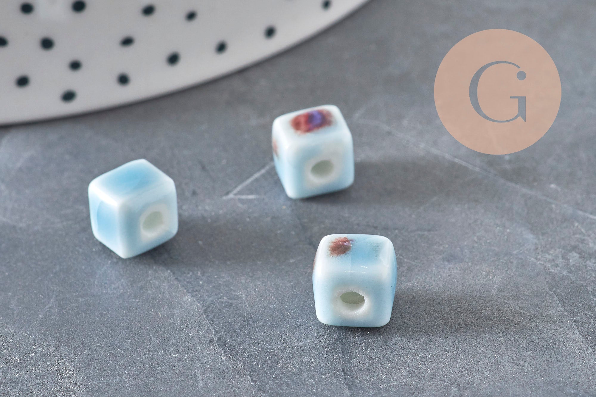 Gingerlily Perles perle cube céramique bleu clair 8mm x5 G11240