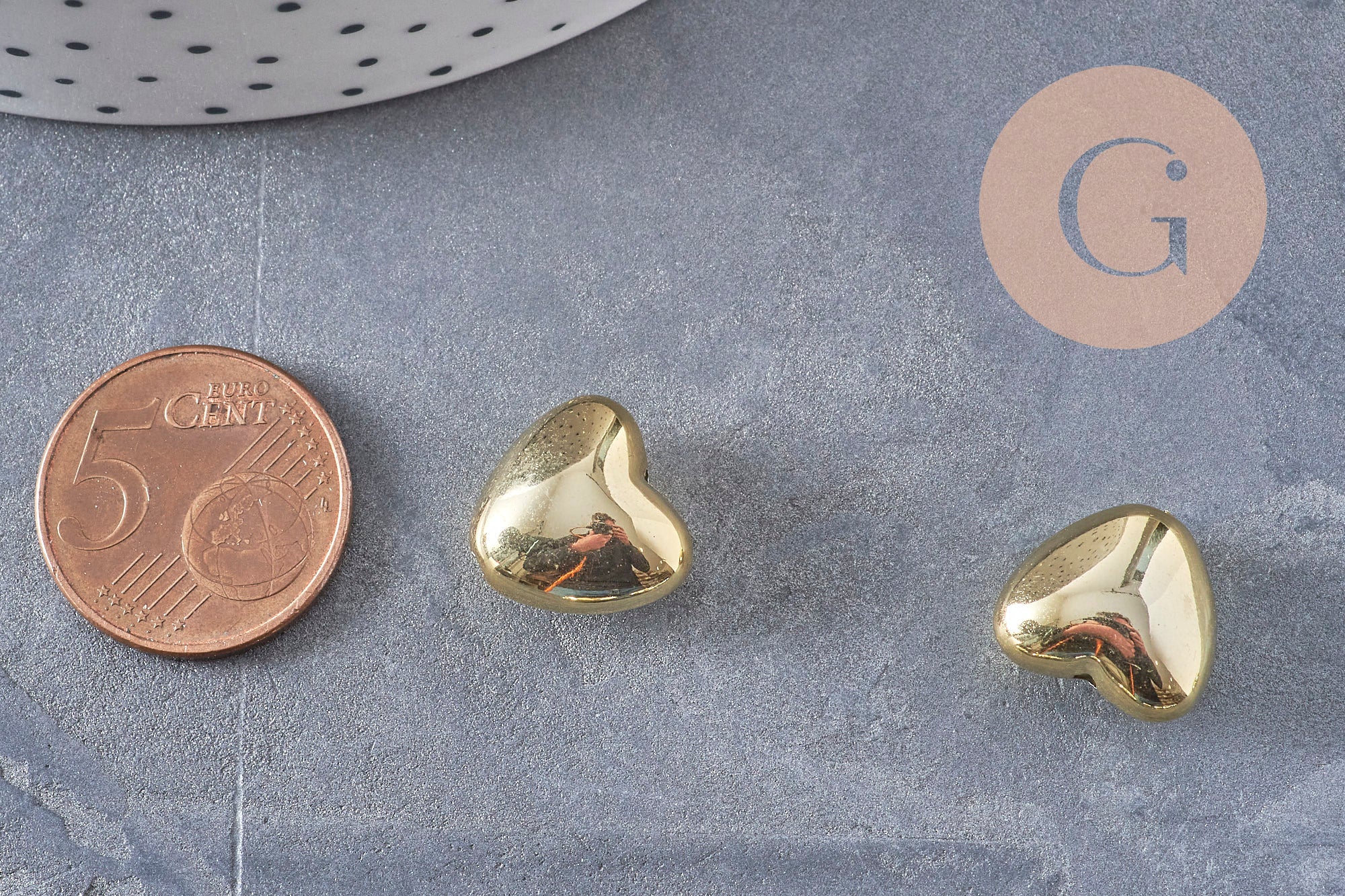 Gingerlily Perles cœur bombé doré 13x15mm x10 plastique