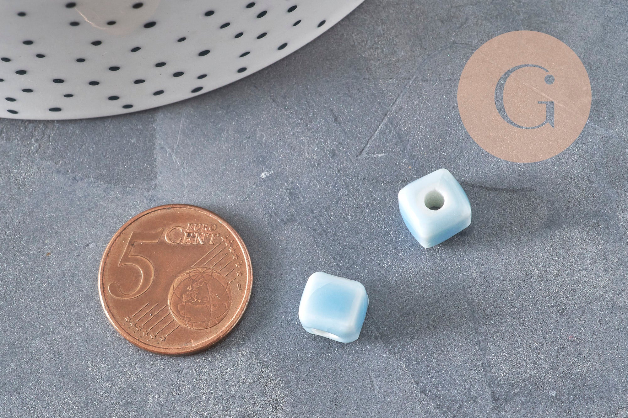 Gingerlily Perles perle cube céramique bleu clair 8mm x5 G11240