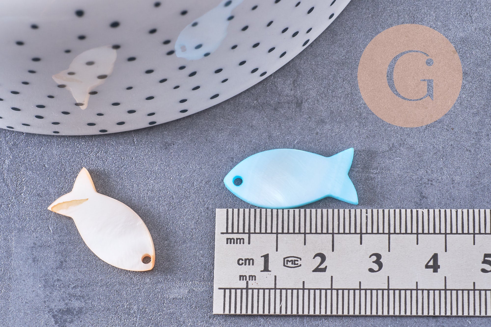 Gingerlily pendentif poisson nacre multicolore 19-24mm x5