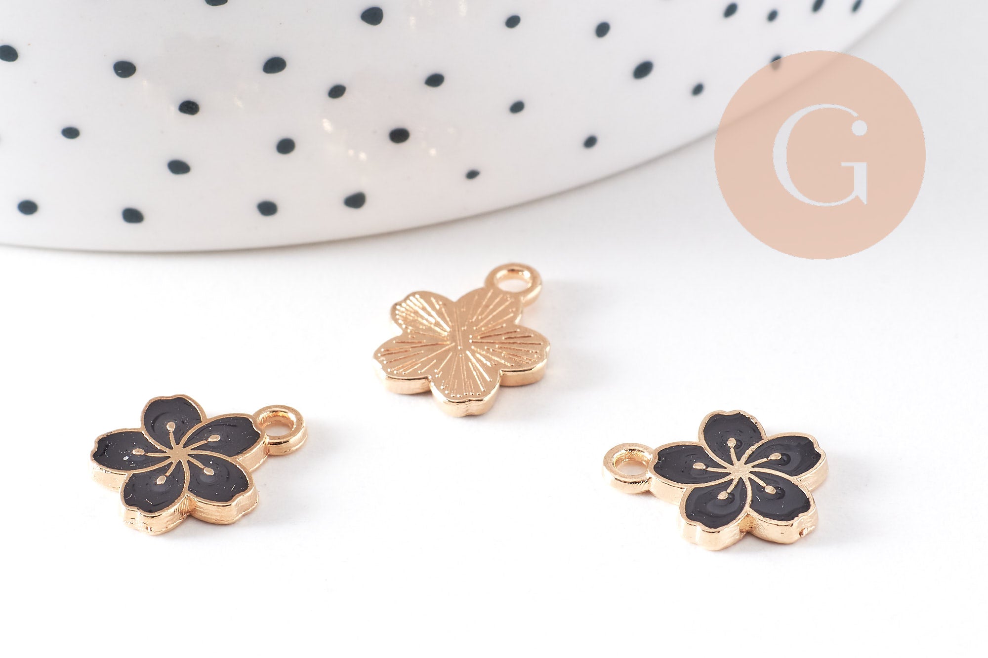 Gingerlily Pendentif fleur G6109 zamac doré émail noir lot 5