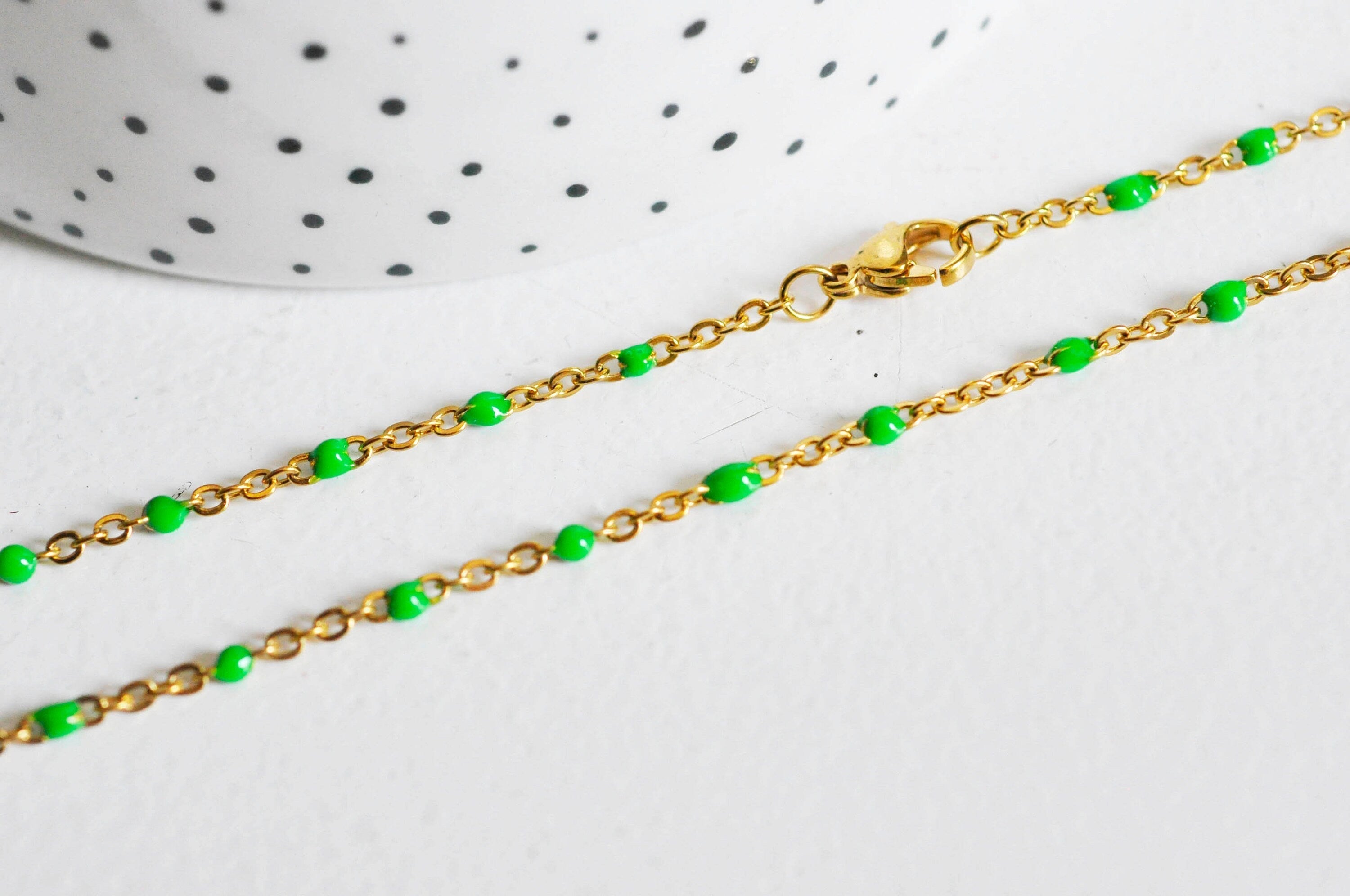Gingerlily Chaîne acier doré 14k résine verte 20,5cm bracelet