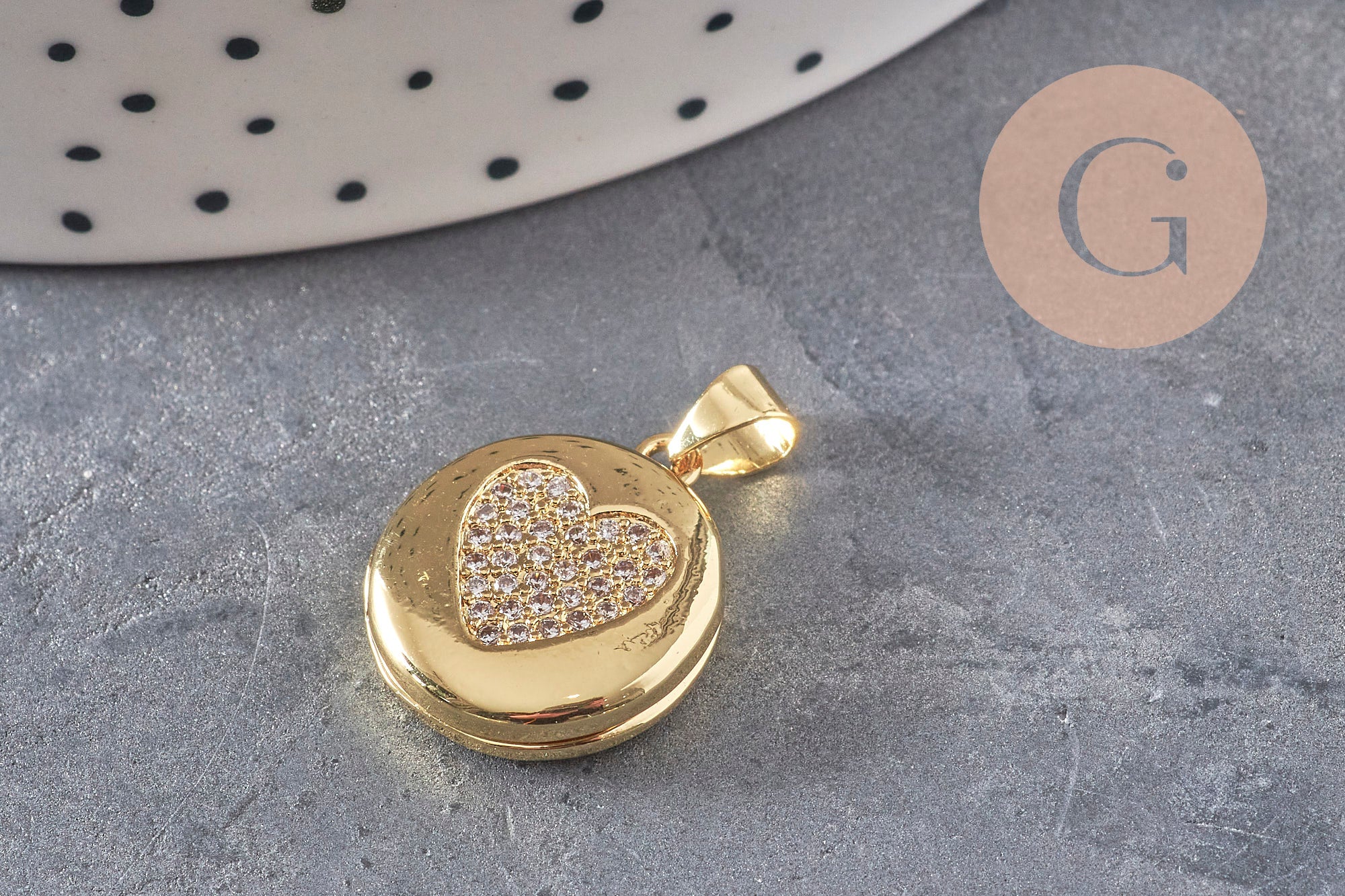 Gingerlily Pendentifs G11137 locket rond doré coeur zircons 23mm x1