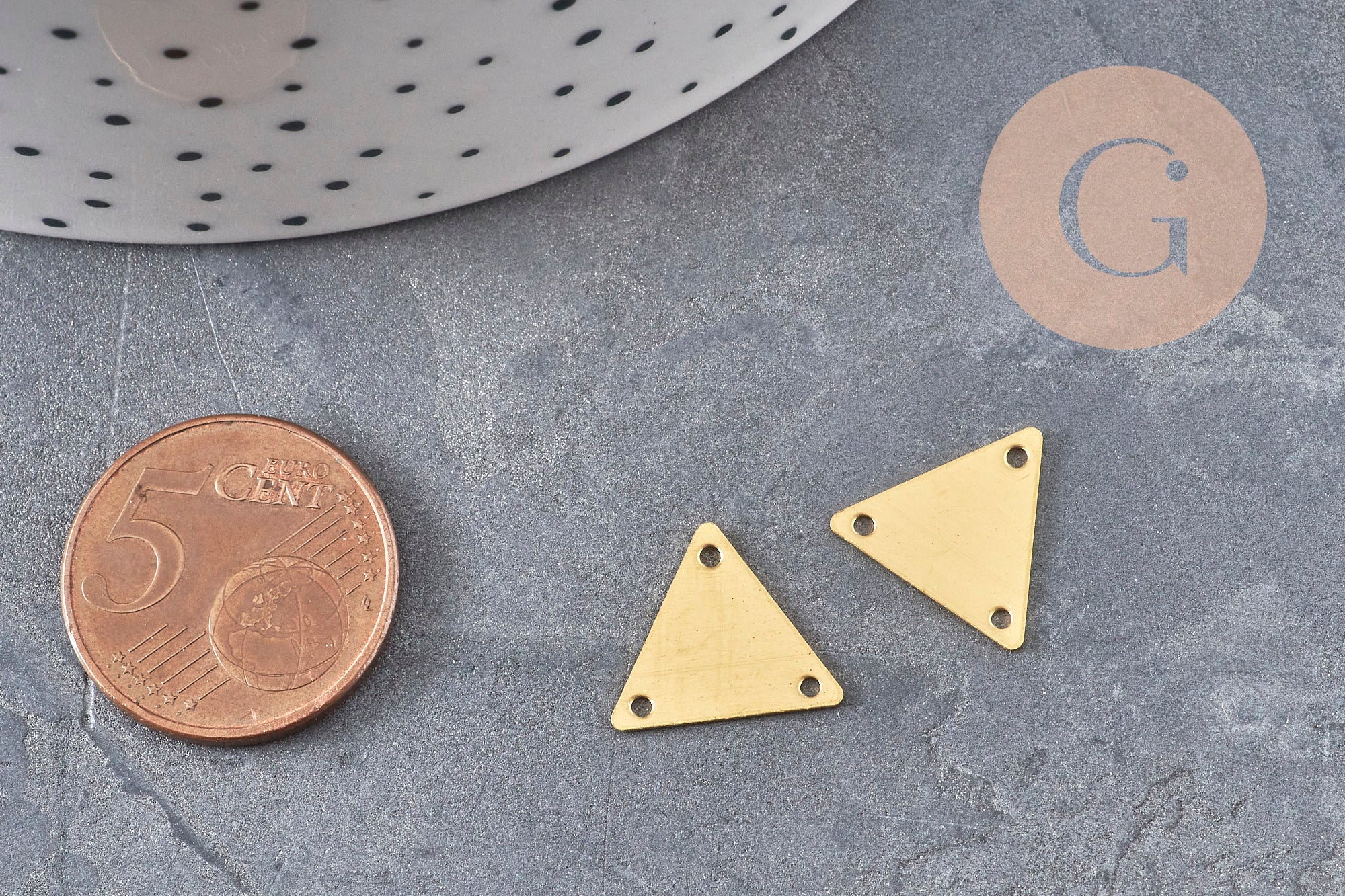 Gingerlily Pendentifs Breloque triangle laiton brut 14mm x10