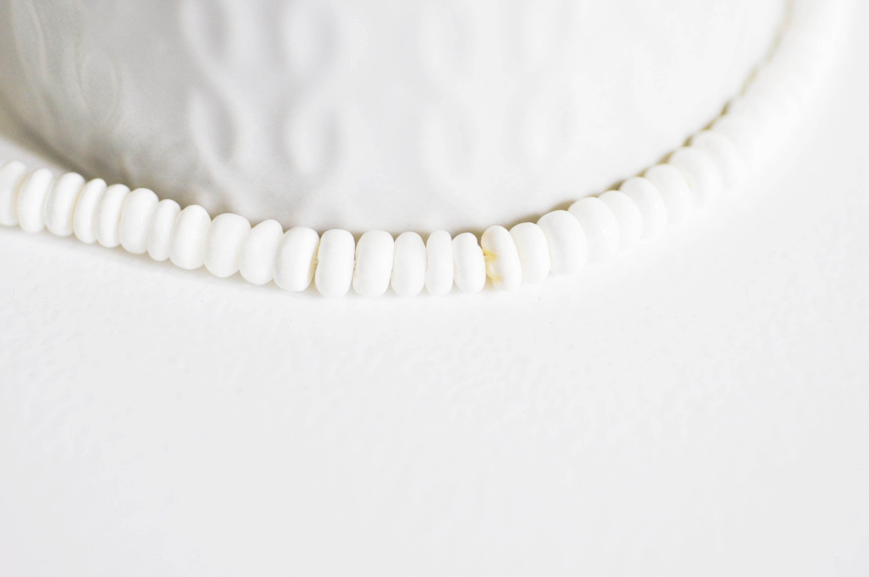 Gingerlily Perles rondes coquillage blanc naturel 5-6mm x170