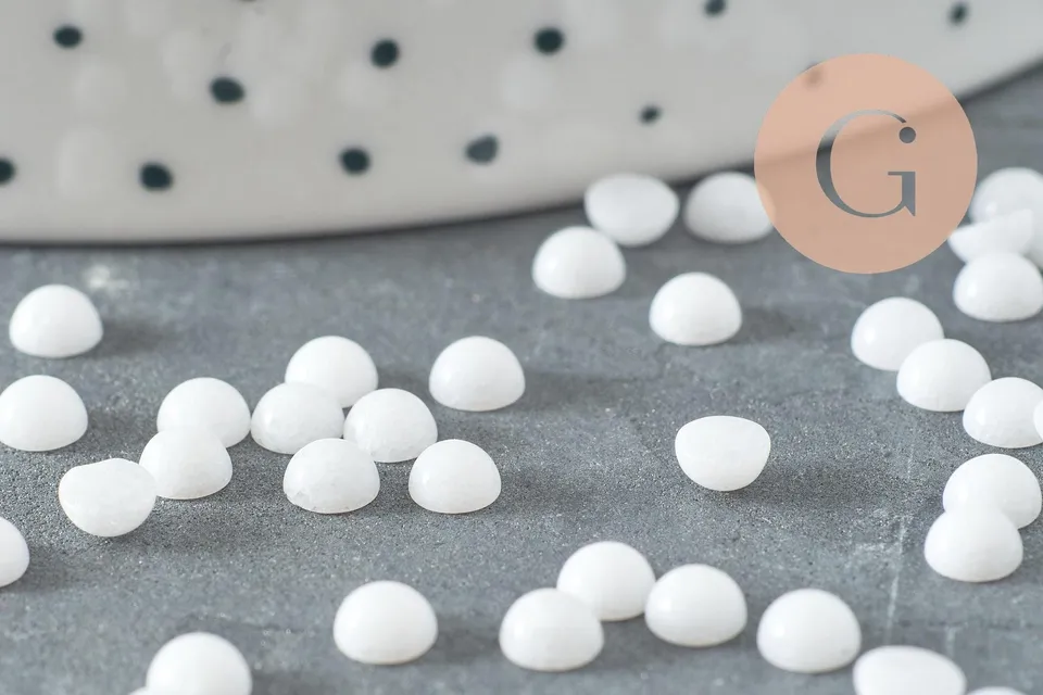 Gingerlily Cabochon jade blanc G10009 pierre ronde 4mm x1