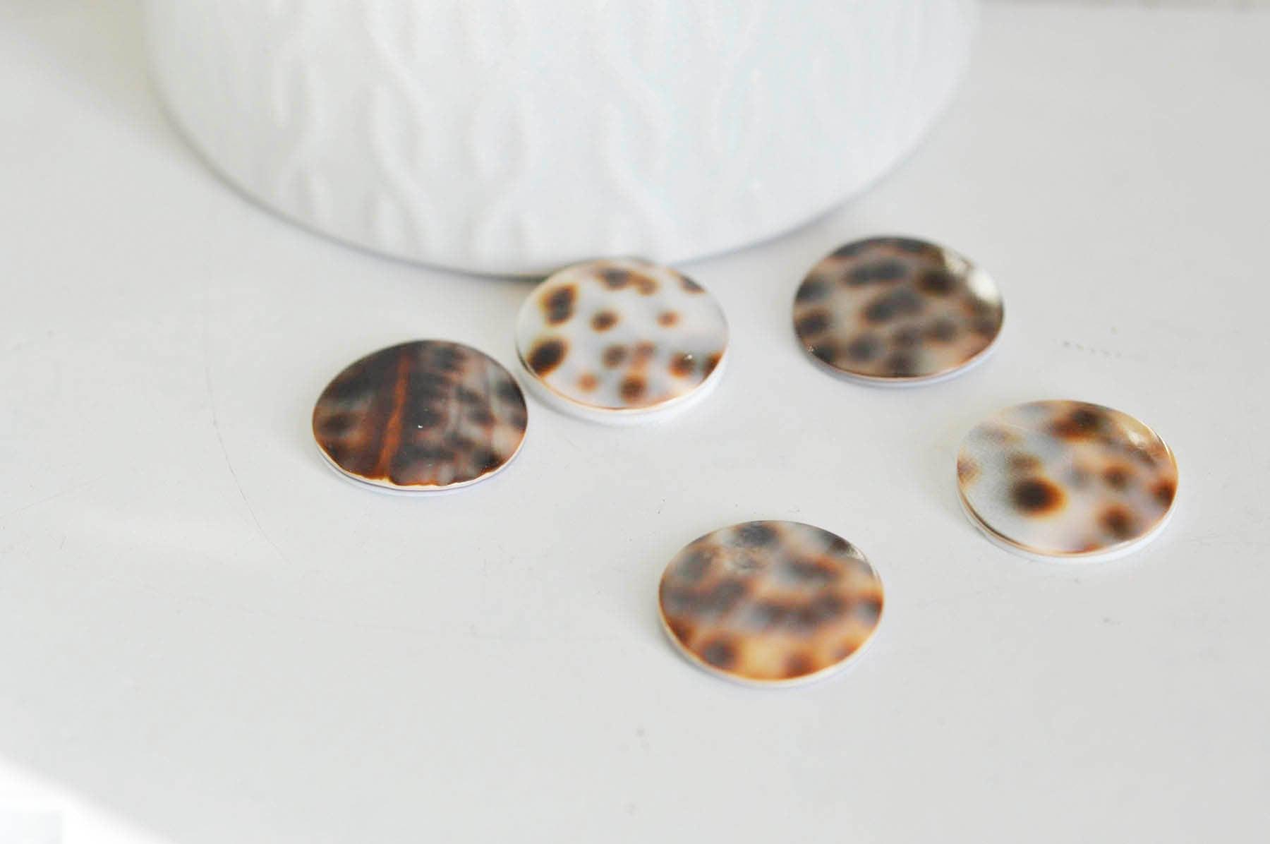 Gingerlily Cabochon nacre léopard rond 18mm les 10