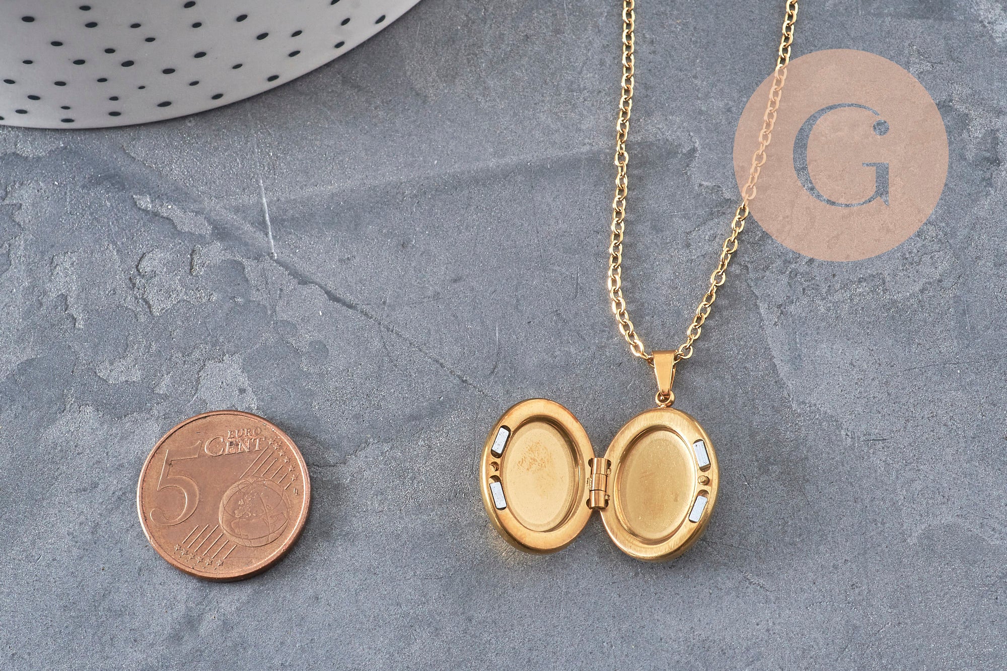Gingerlily Bijoux personnalisés G11076 collier locket lune étoiles doré