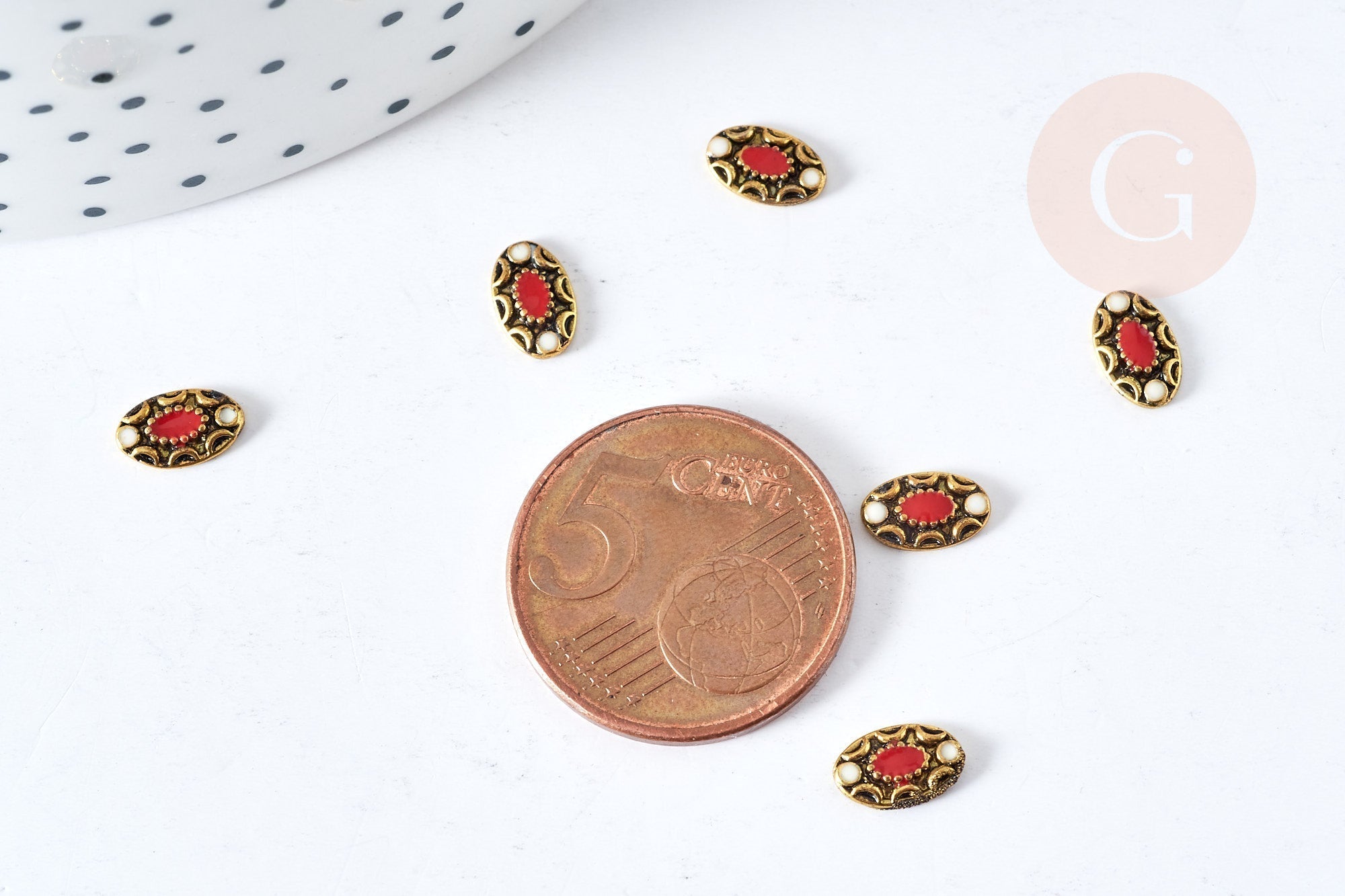 Gingerlily Pendentifs charm bronze émail 8 mm x5