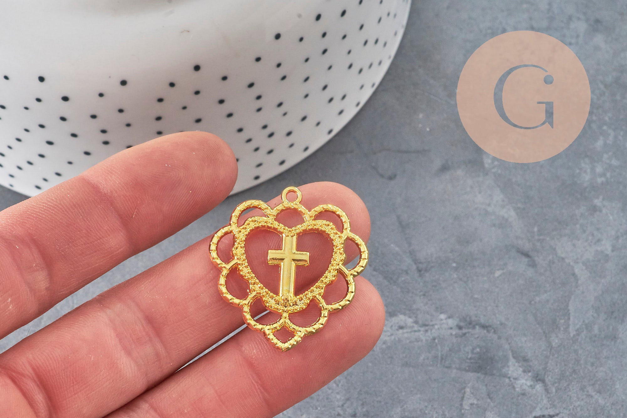Gingerlily Pendentif Cœur Croix Zamac Doré 31mm x1
