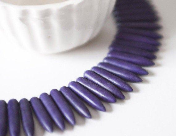 Gingerlily Howlite G1327 perle pointe violette fil 95 perles