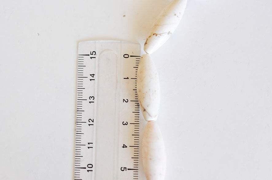 Gingerlily perle howlite G1319 ovale blanc 30mm x5