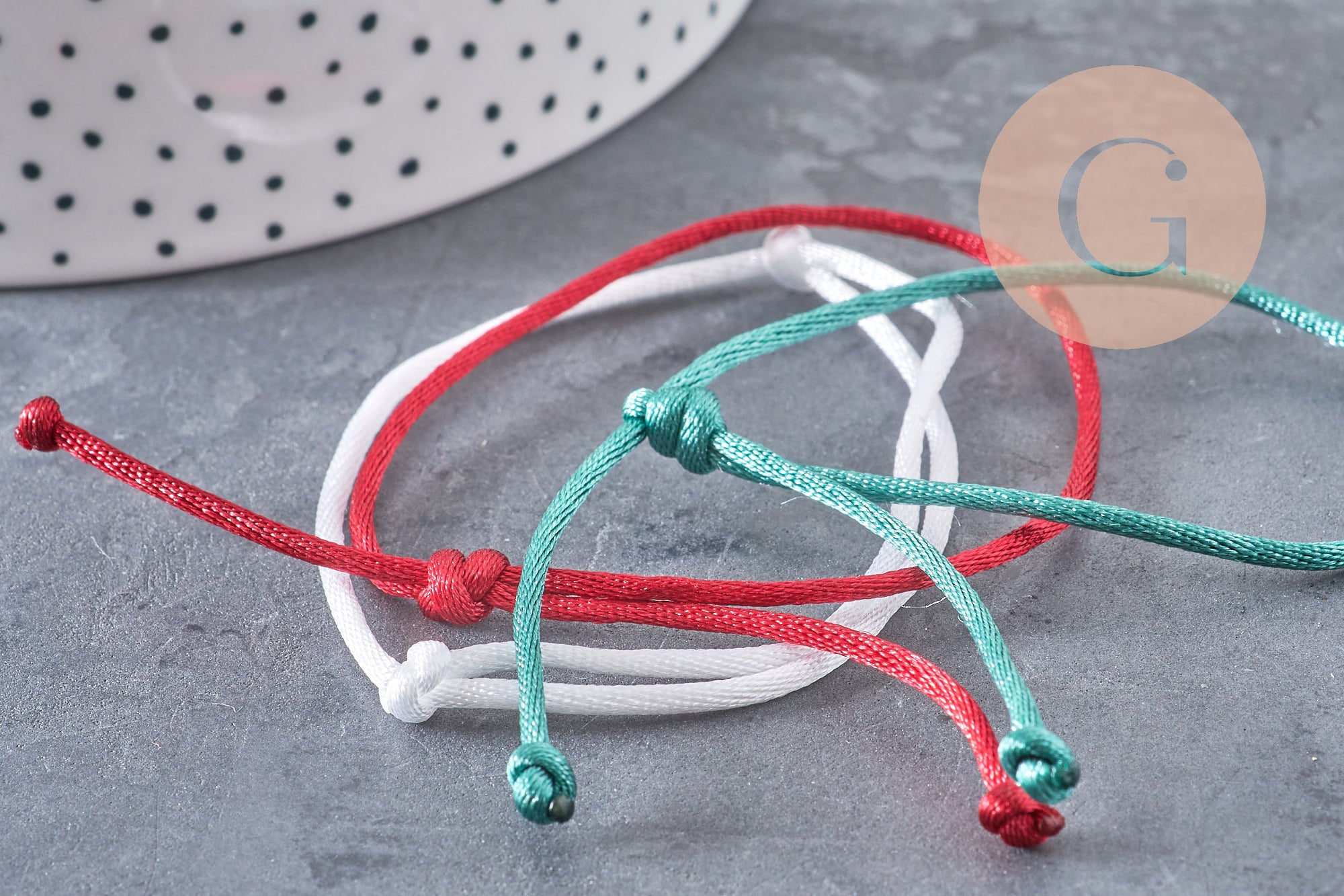 Gingerlily G10828 bracelet réglable cordon polyester rouge 1-17cm