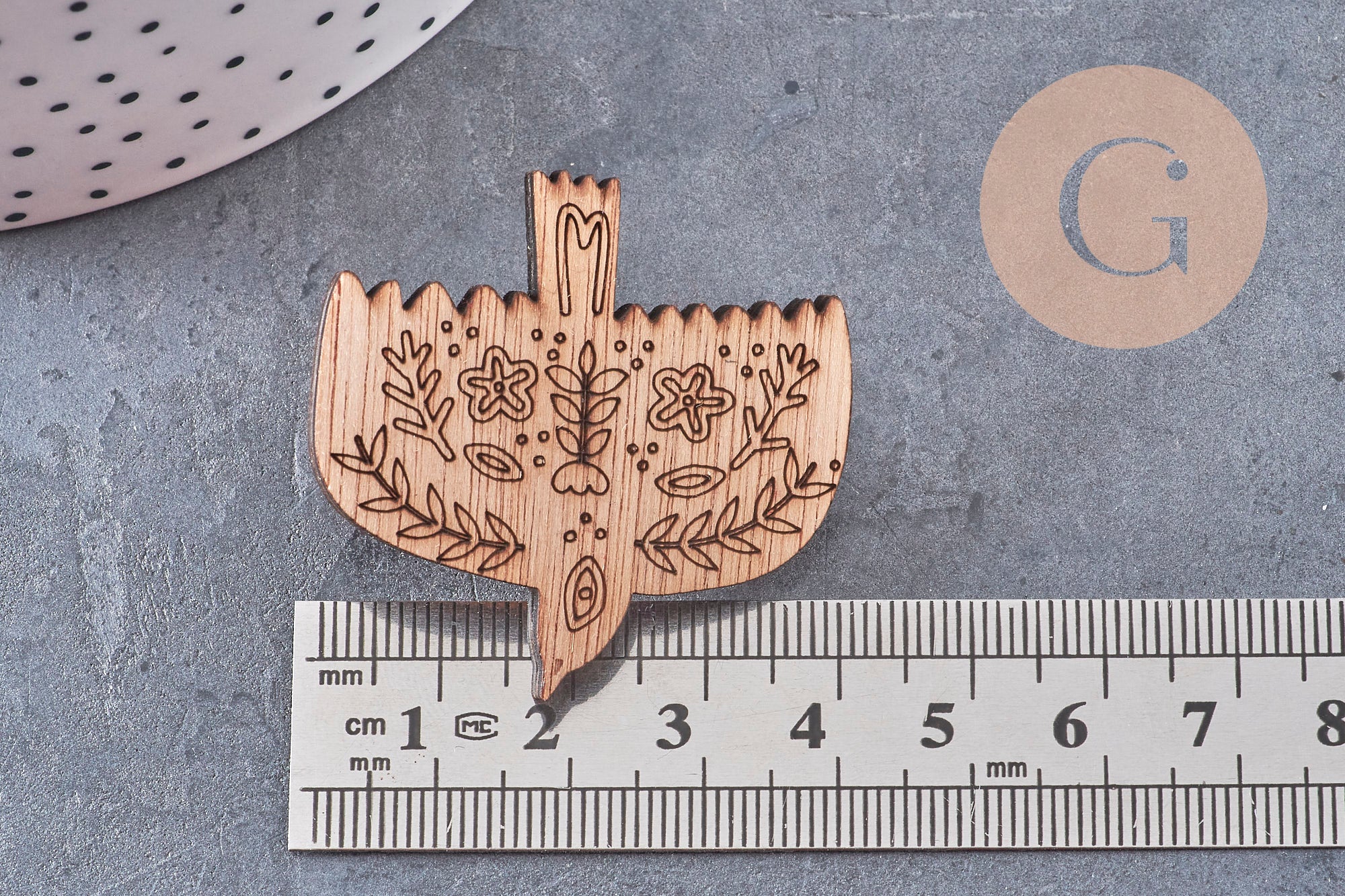 Gingerlily broche G11007 pin’s bois colombe 40mm made in France