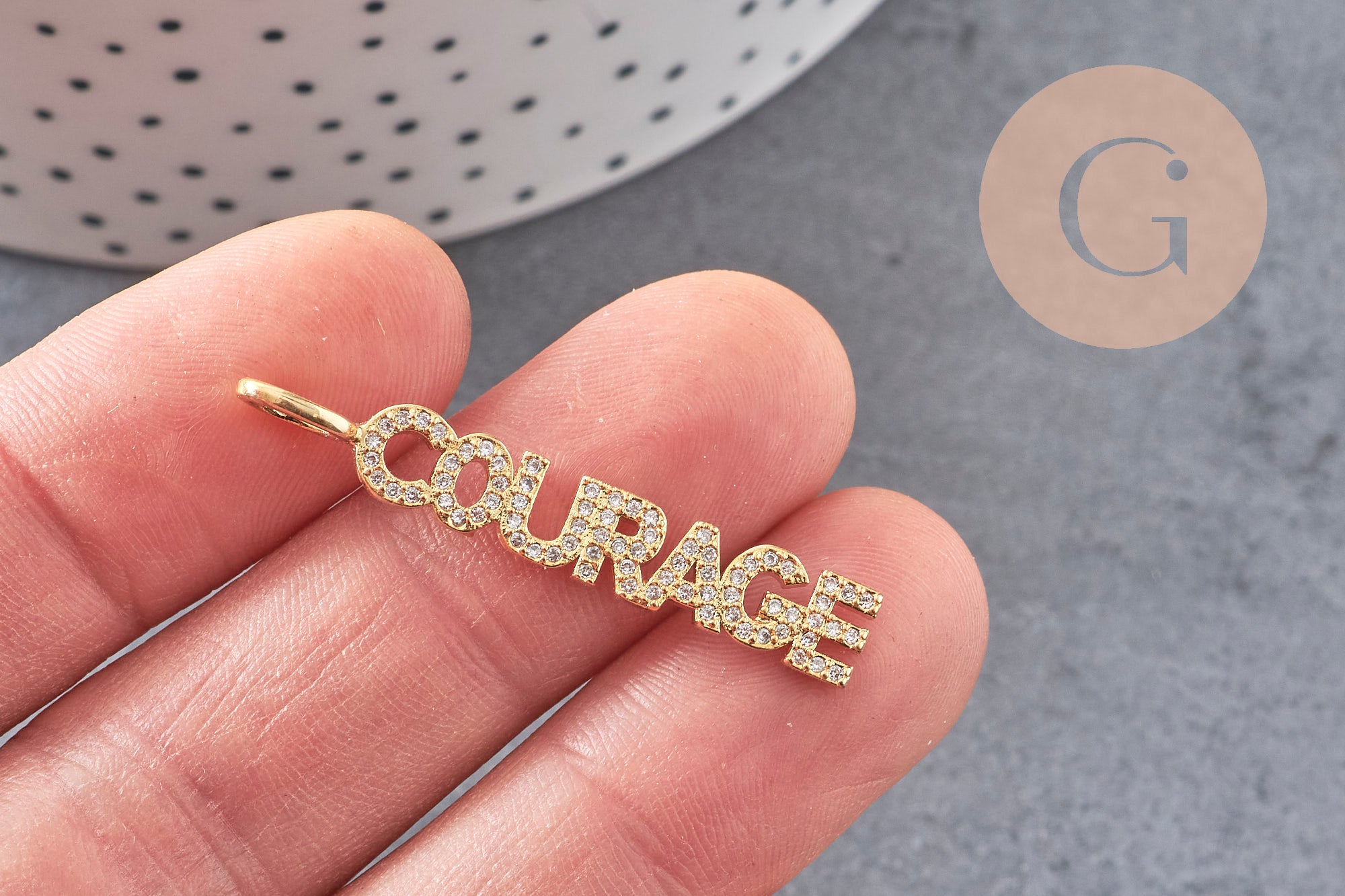 Gingerlily Perles Breloque COURAGE pendentif laiton doré 40mm x1