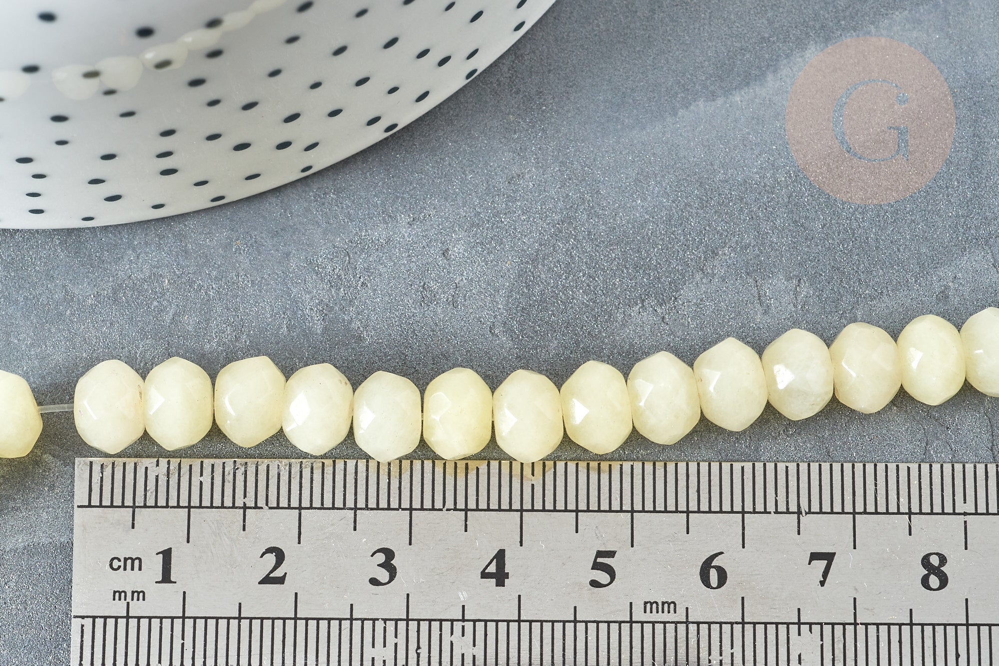 Gingerlily perles jade jaune clair 8x6mm fil 40cm