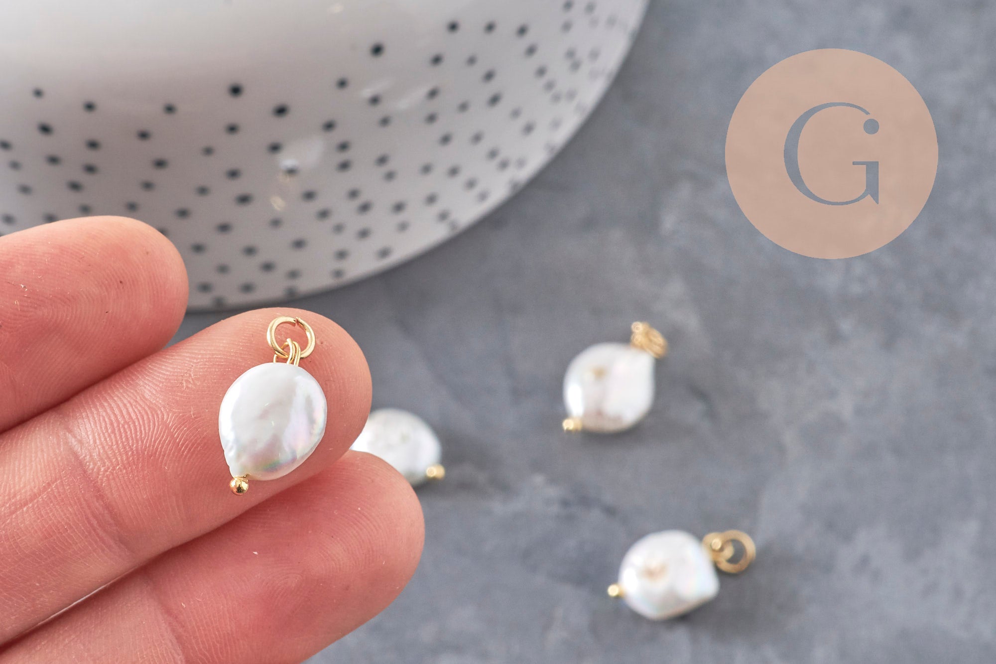 Gingerlily Breloque Perle Keshi Blanche Acier Doré x1