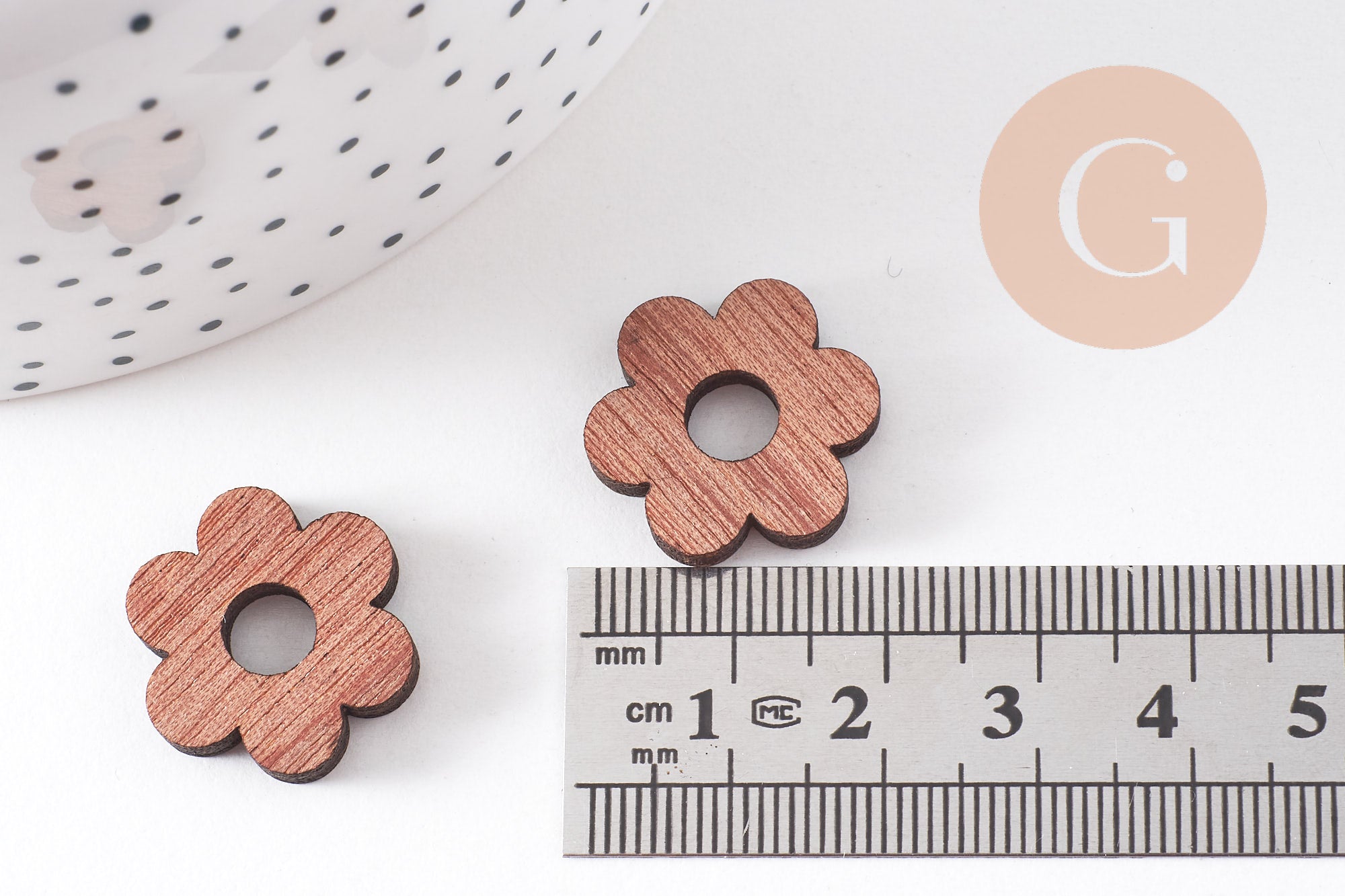 Gingerlily fleur G10530 pendentif bois brut 20mm x6
