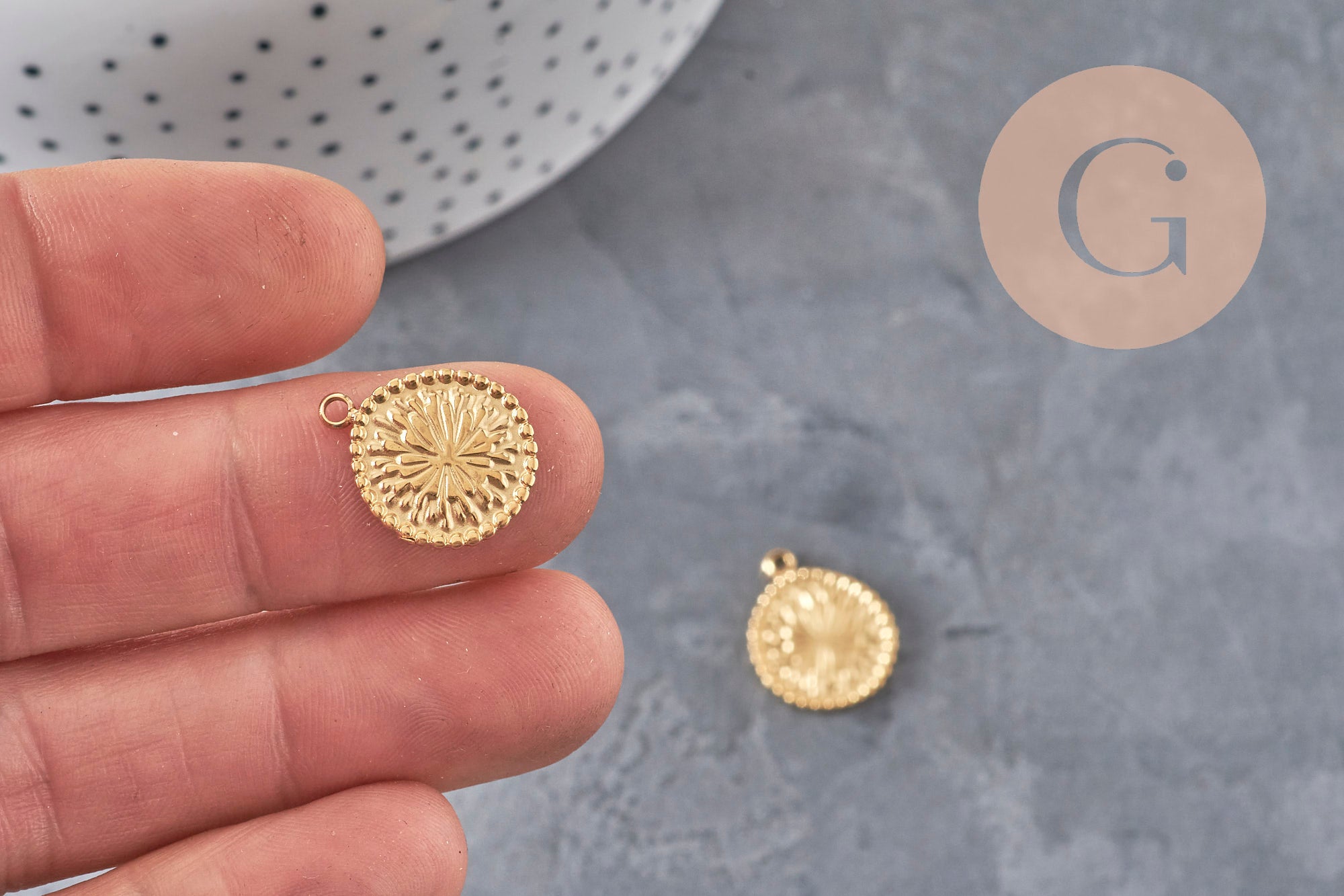 Gingerlily médaille fleur G11326 pendentif acier doré 18,5 mm