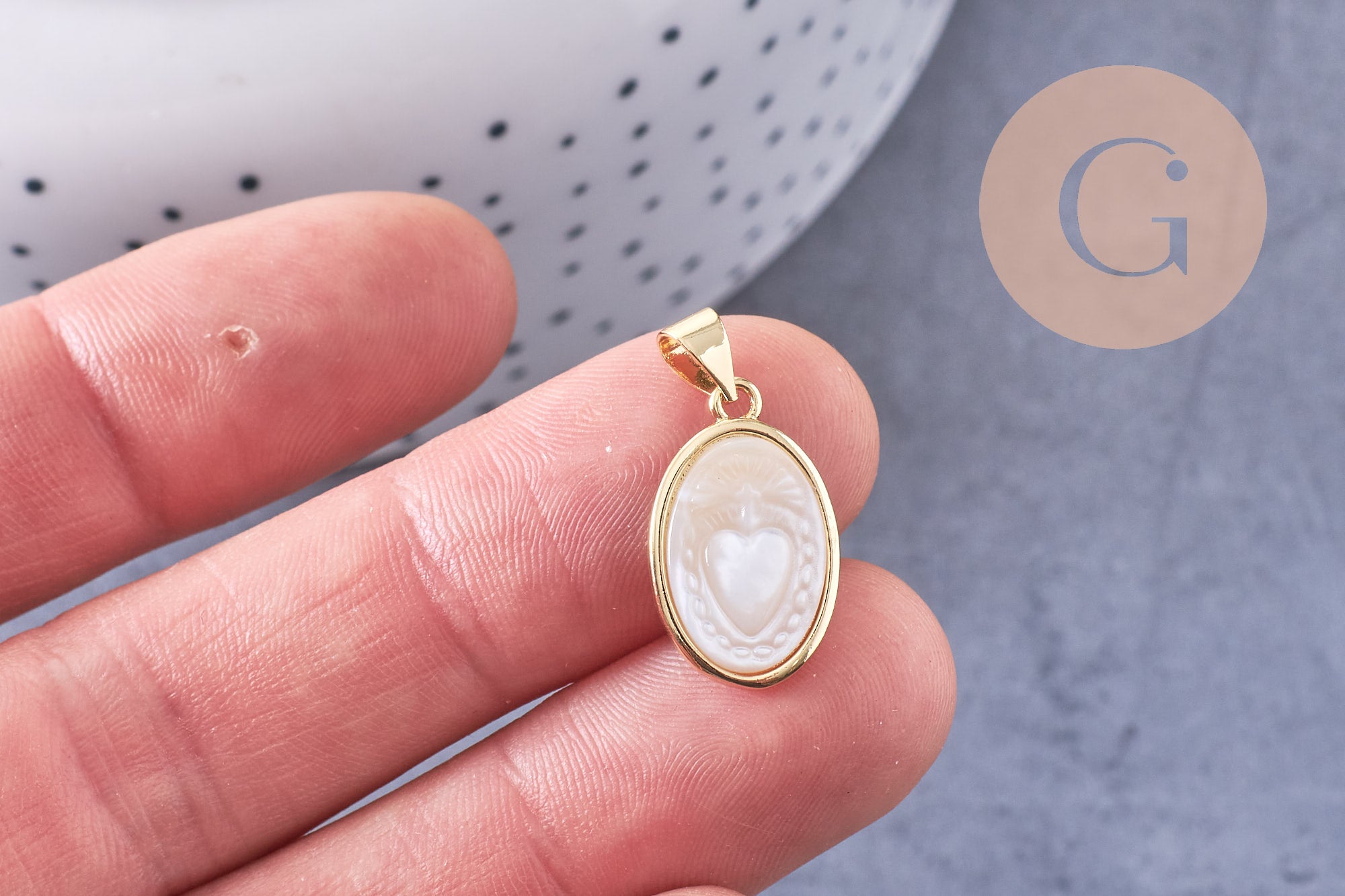 Gingerlily Pendentifs médaille ovale nacre cœur sacré 20mm