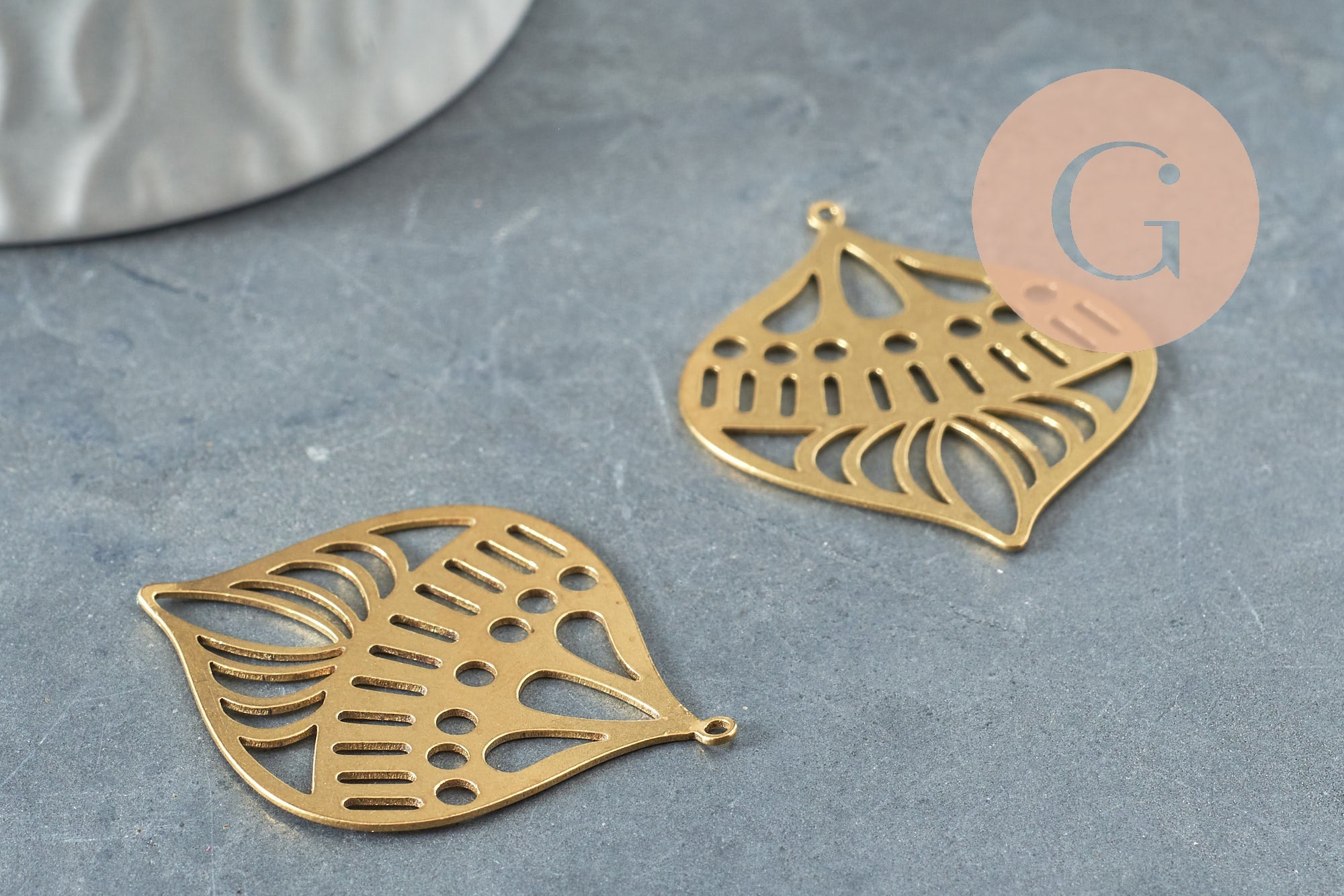 Gingerlily G3228 pendentif goutte évidé laiton brut 37mm x2