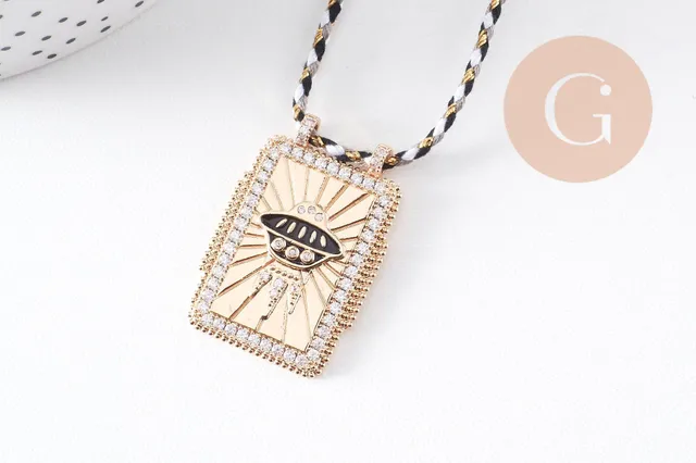 Gingerlily Collier médaille soucoupe volante émail noir 45cm doré