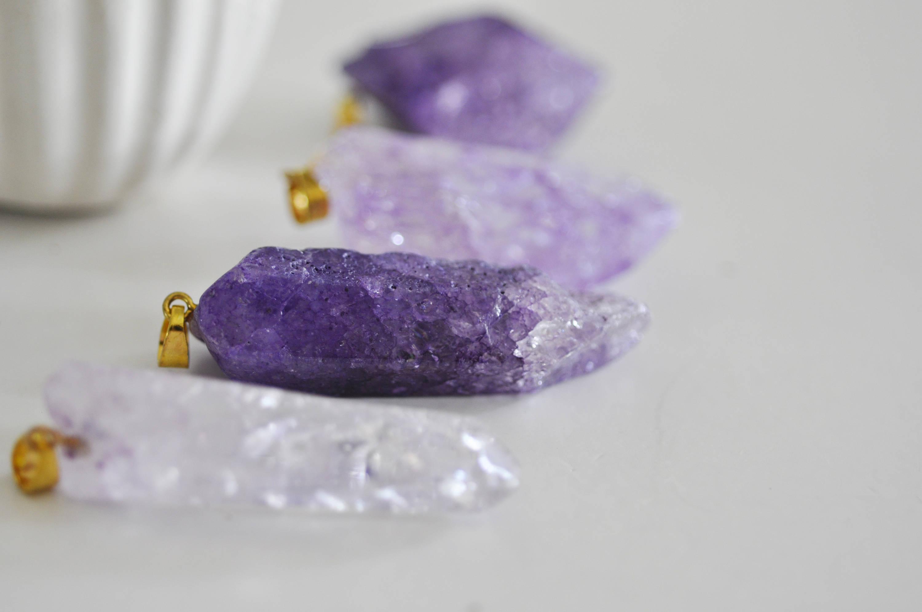 Gingerlily Pendentifs cristal violet pendentif pierre support doré