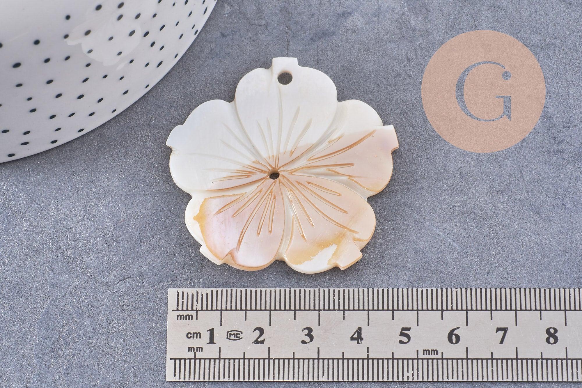Gingerlily pendentif fleur nacre blanche 48mm x2 G10227