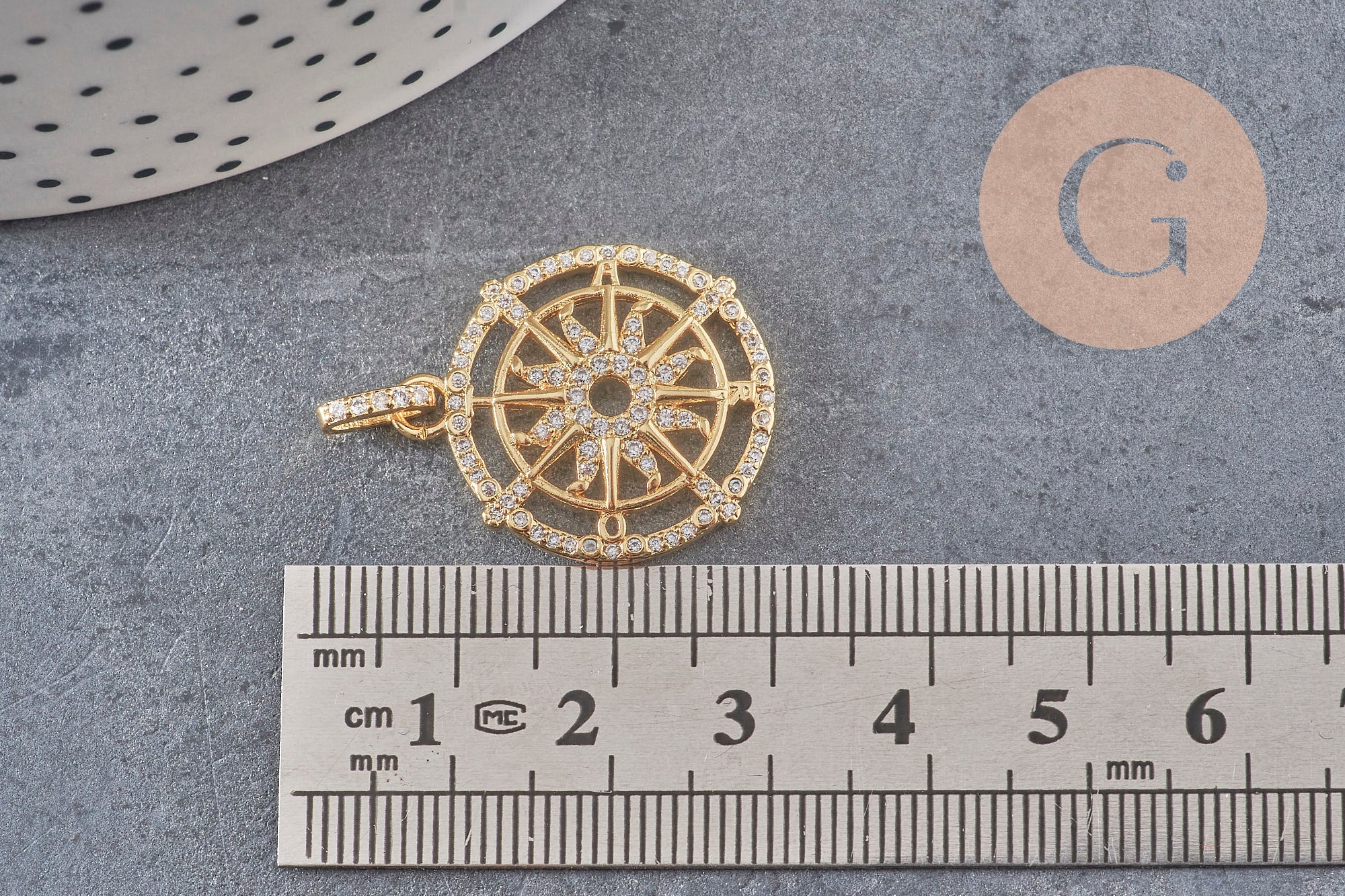 Gingerlily Pendentif médaille soleil boussole doré 21mm G3552