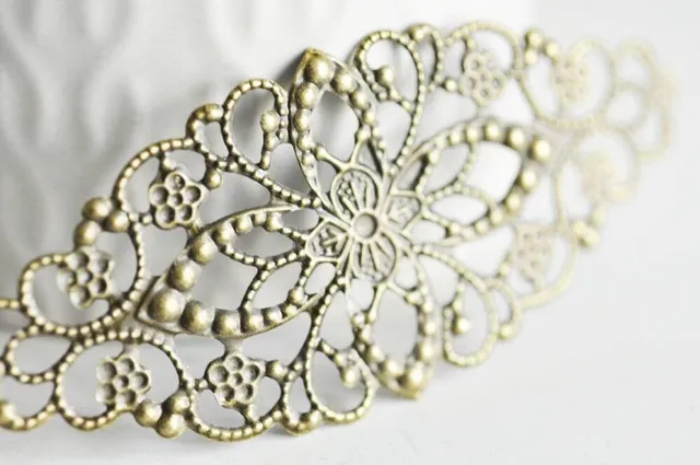 Gingerlily Pendentif fleur filigrane bronze 81mm x1