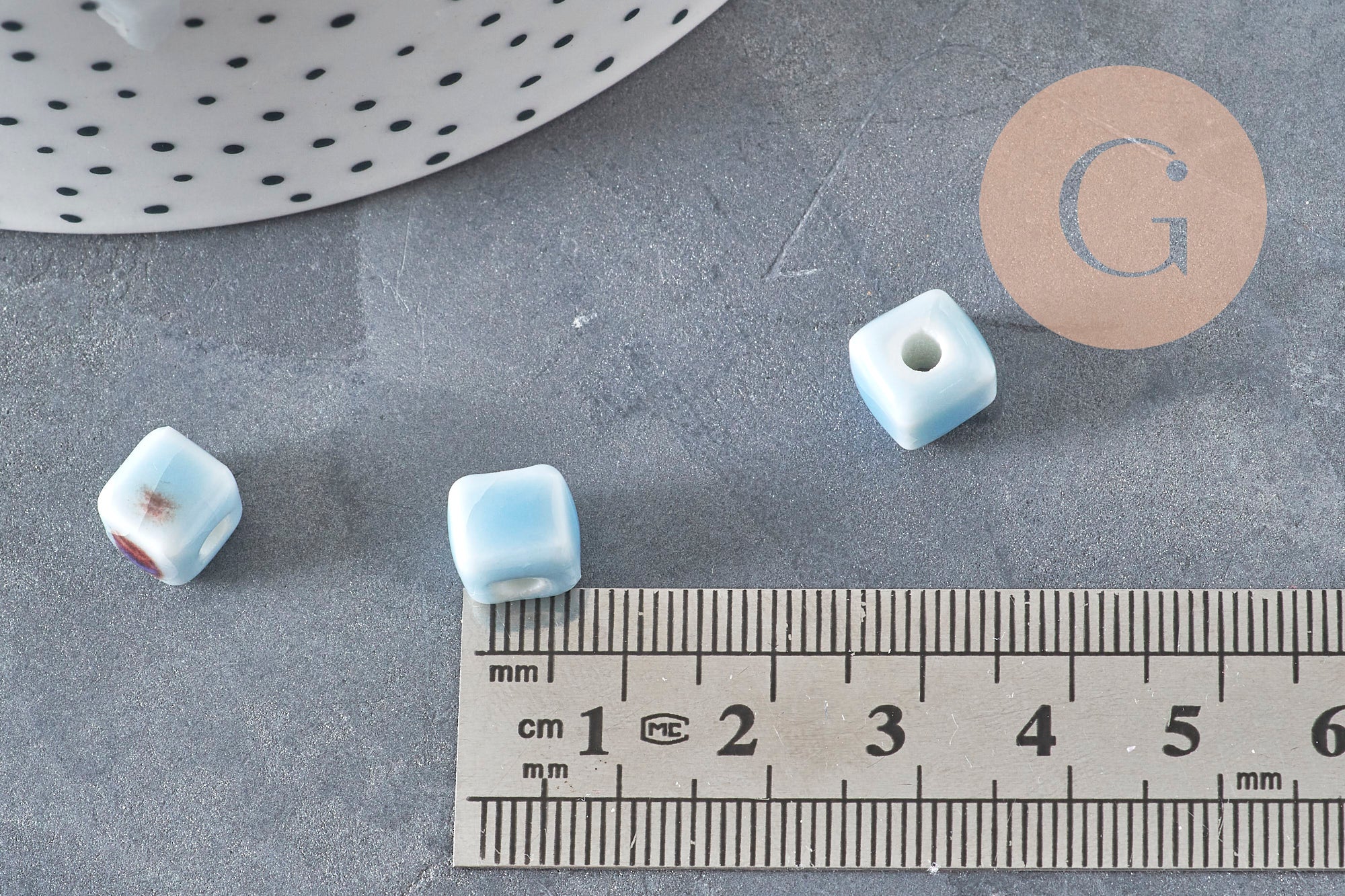 Gingerlily Perles perle cube céramique bleu clair 8mm x5 G11240