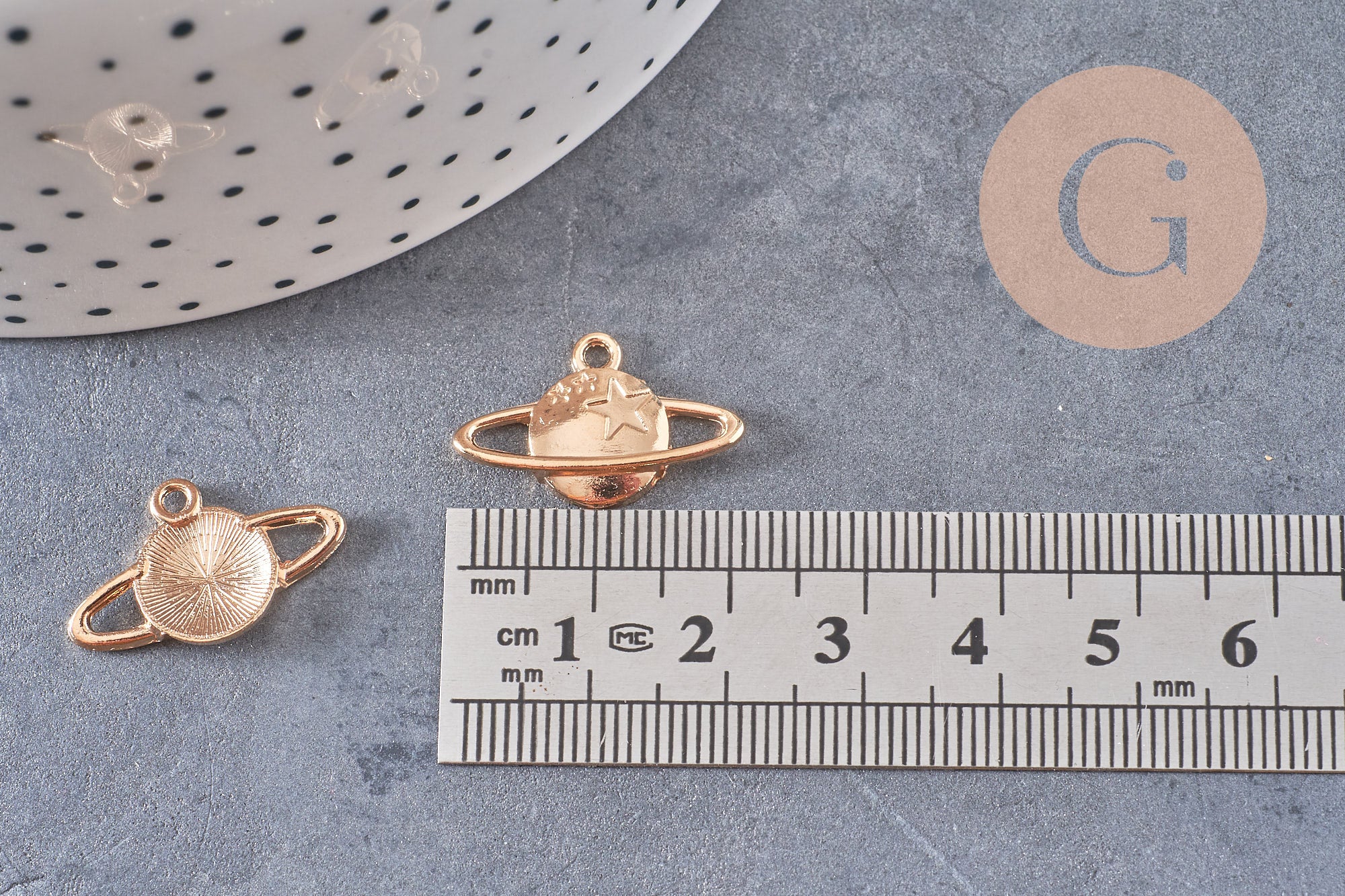Gingerlily G10553 pendentif planète zamac doré 13.5mm