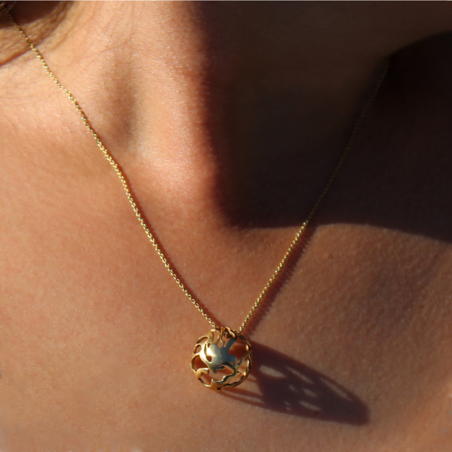 Kajika Sora collier vermeil demi-sphère