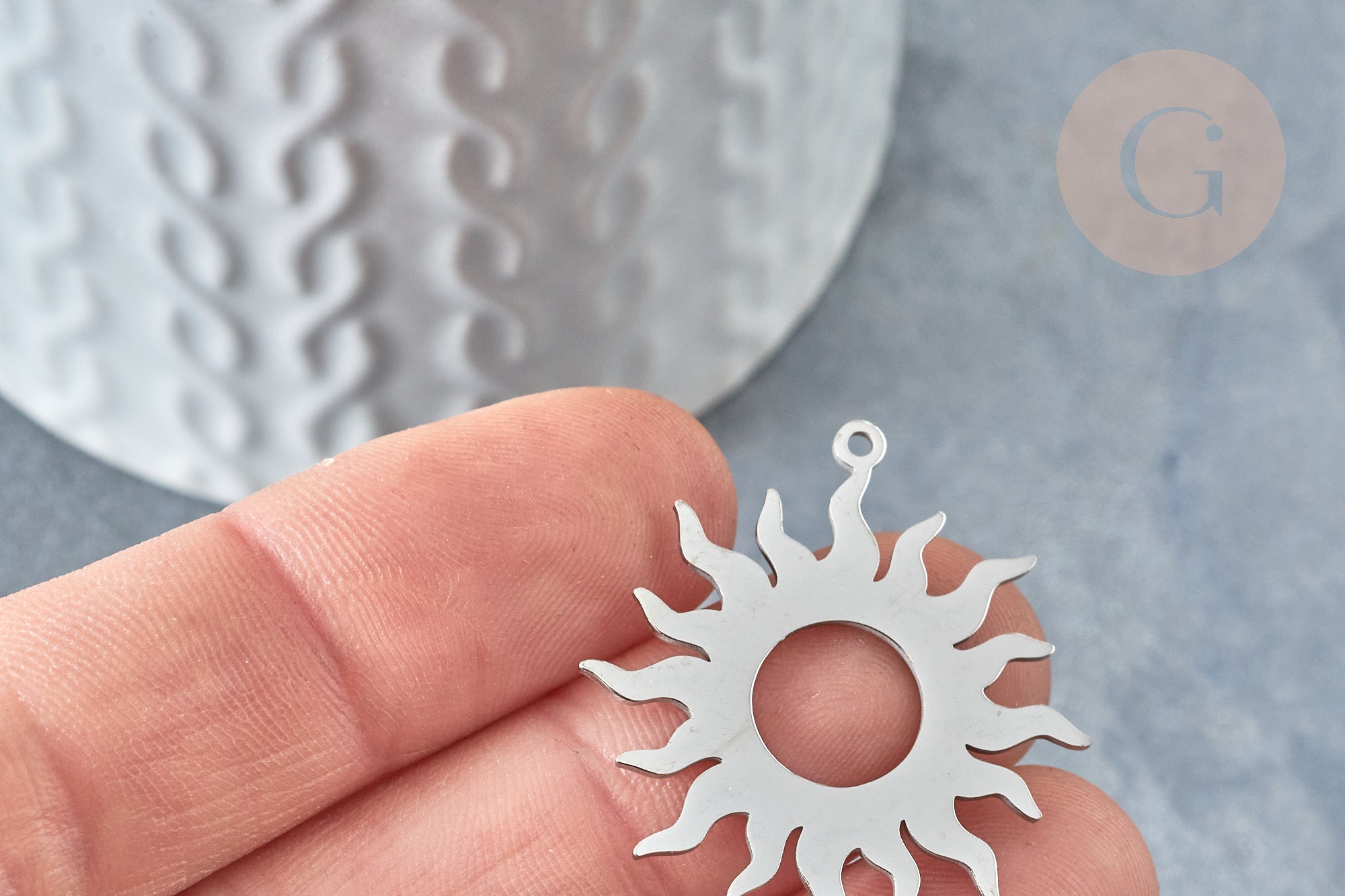 Gingerlily Pendentifs Soleil Acier Platine 32.5mm Inox