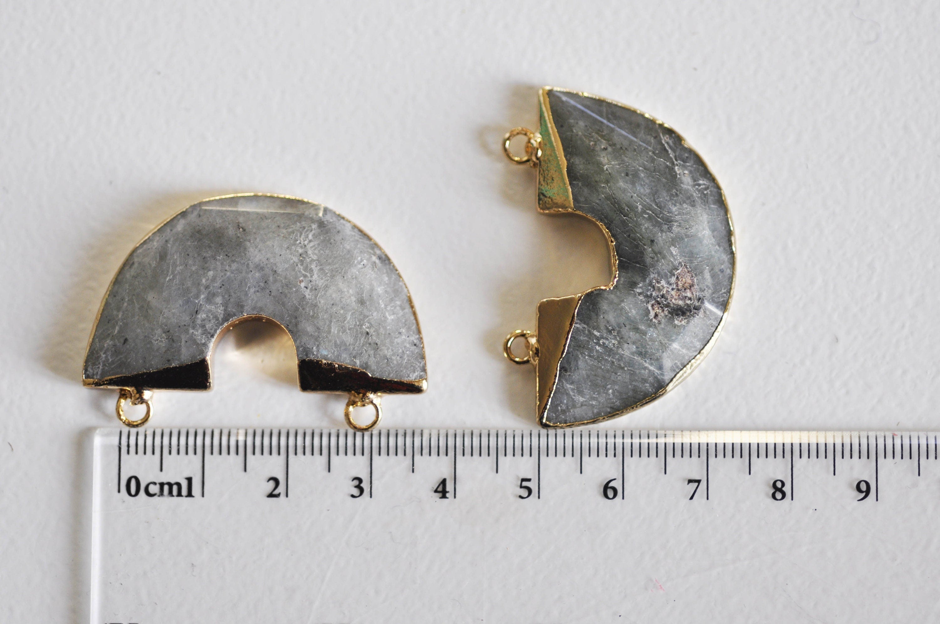 Gingerlily G1399 pendentif demi-cercle labradorite 41mm doré