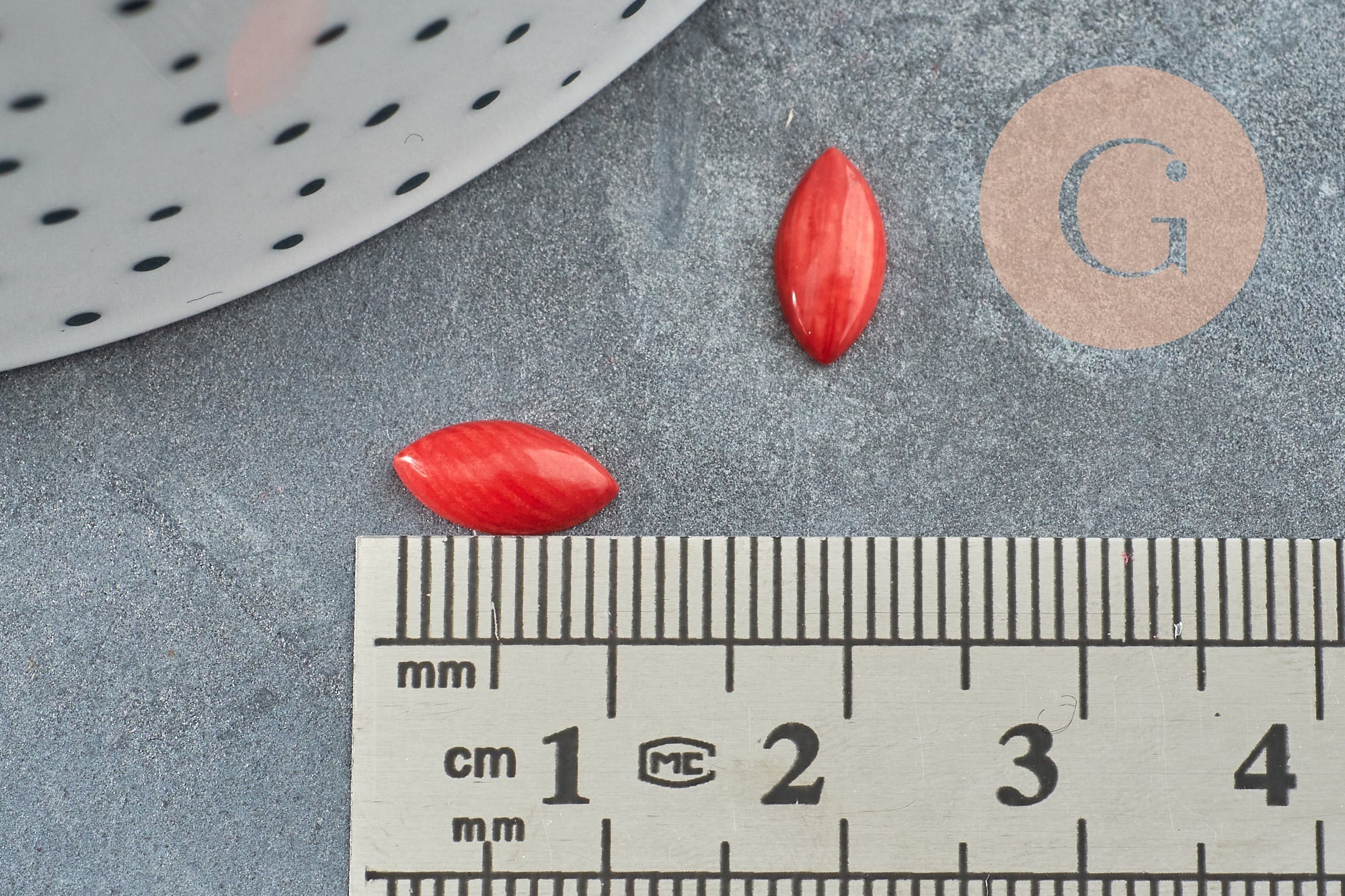 Gingerlily Cabochon marquise corail rouge naturel 5x10mm x1
