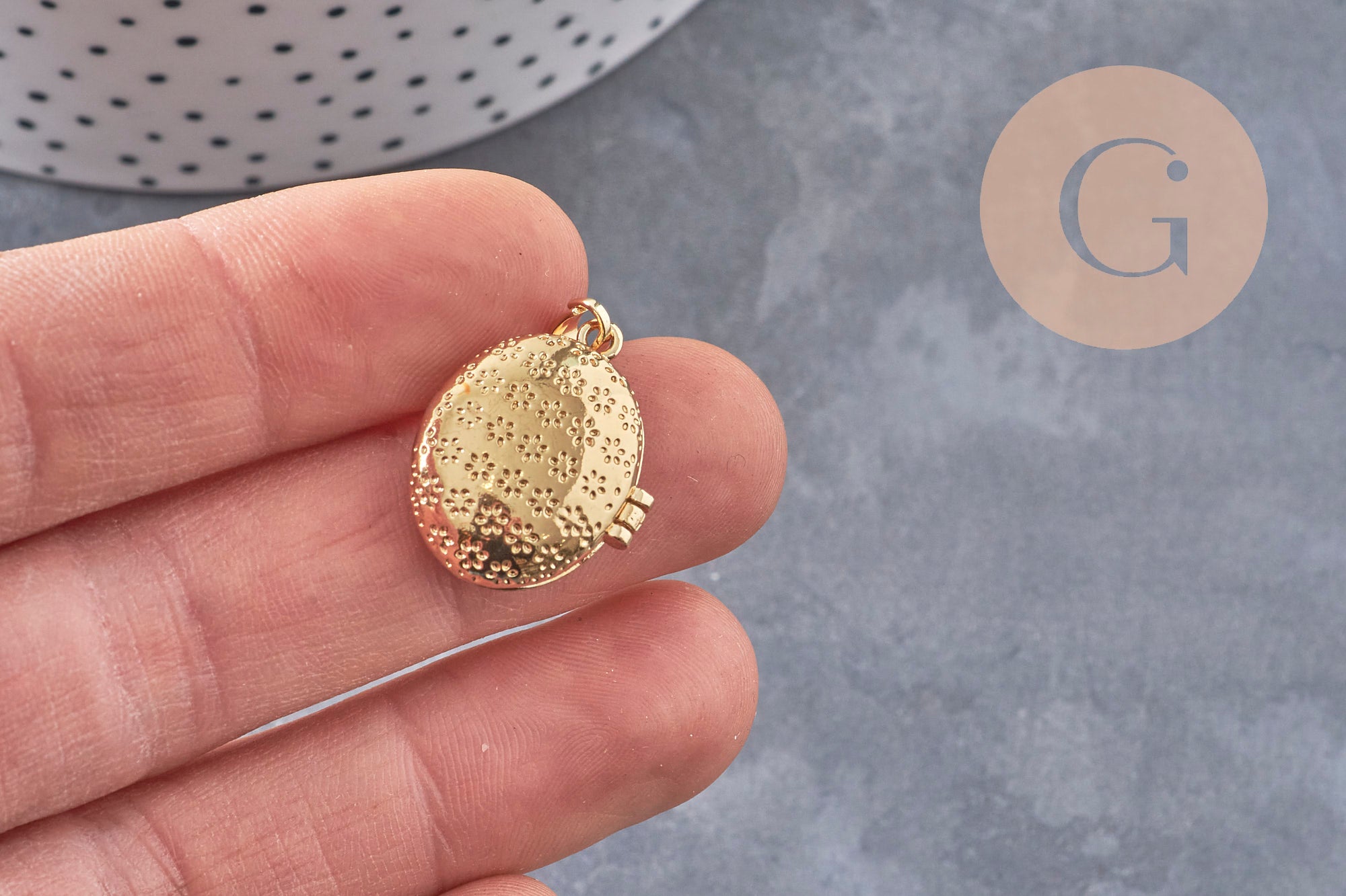 Gingerlily Pendentif locket ovale doré étoiles 17mm x1