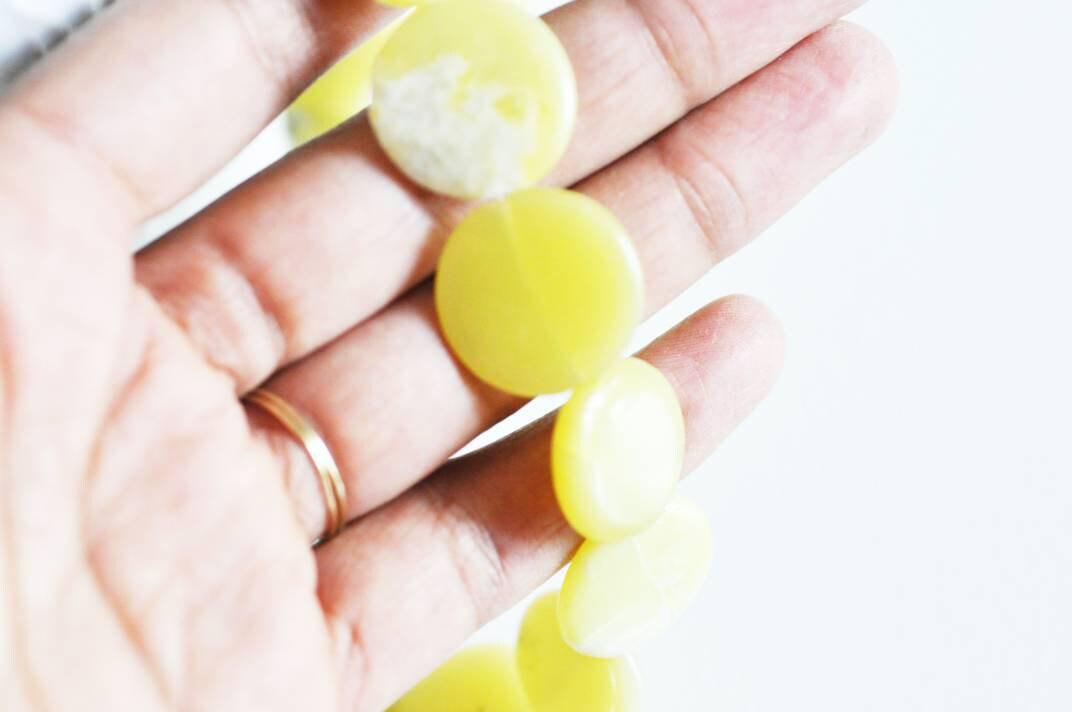 Gingerlily Perles G600 5 perles jade jaune rondes 22mm