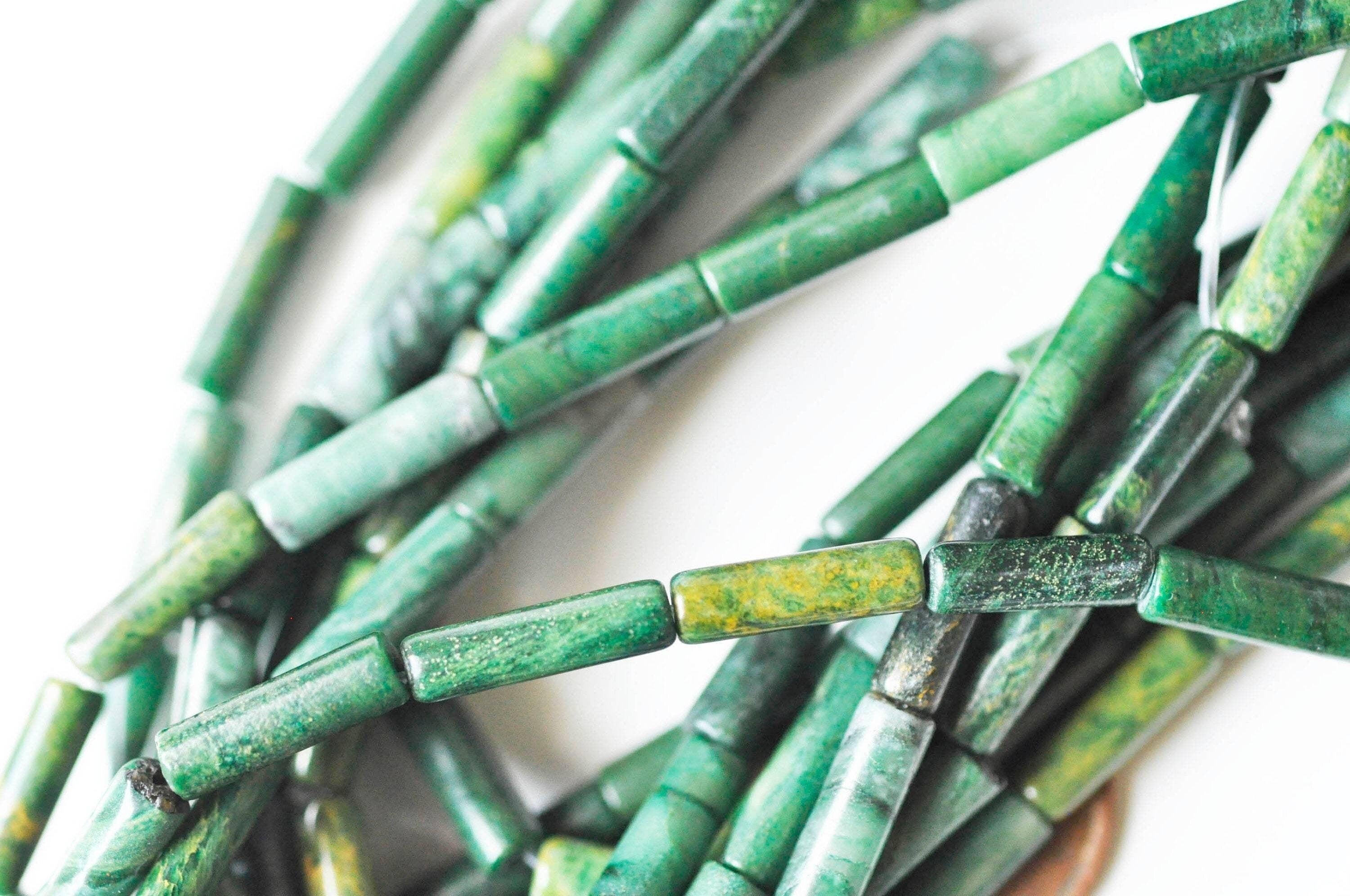 Gingerlily Jade africain 13 mm perle tube vert fil 40 cm