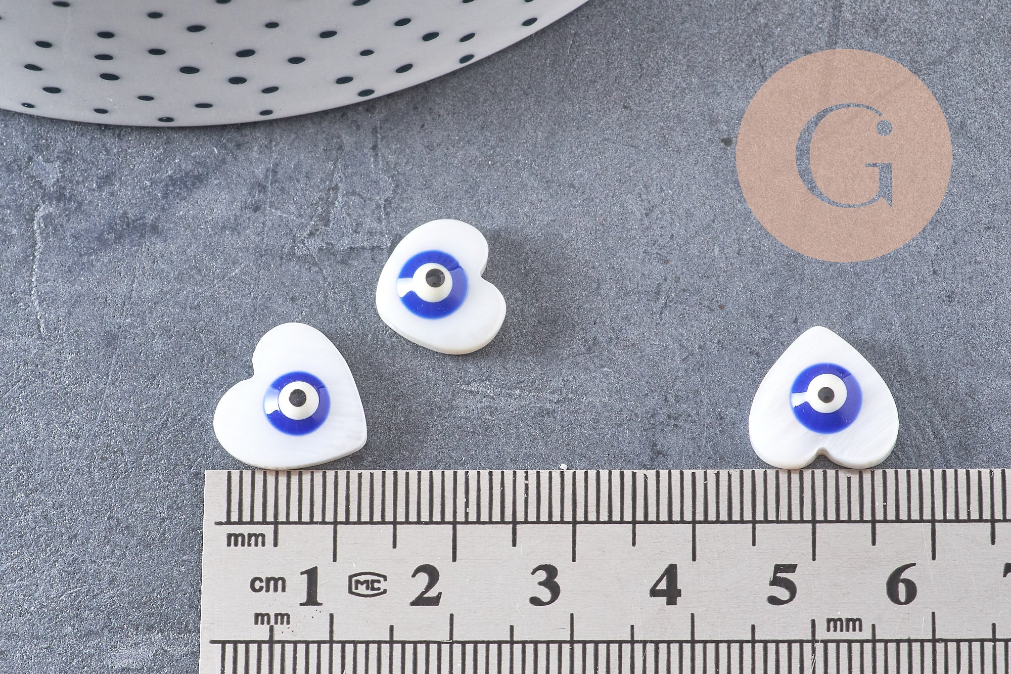 Gingerlily Perles coeur nacre mauvais oeil 12mm x10
