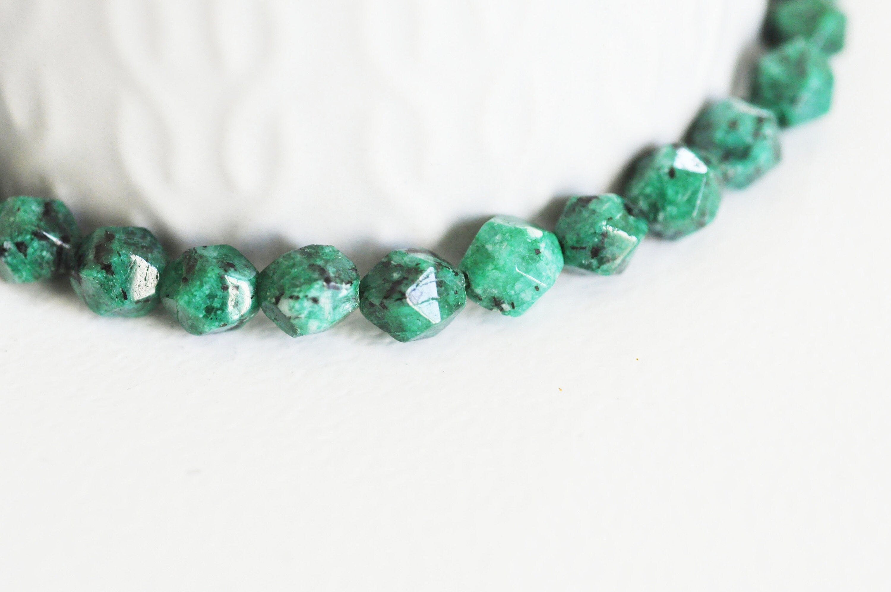Gingerlily Perles jaspe sésame kiwi vert 8,5mm fil 45