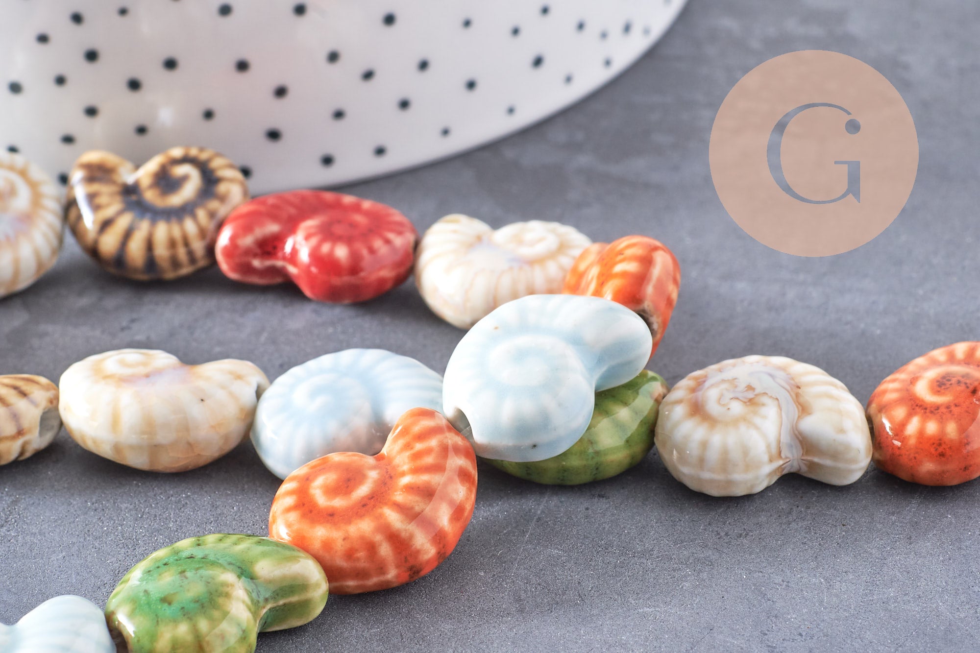 Gingerlily Perles coquillage porcelaine 20,5 mm fil 35 cm