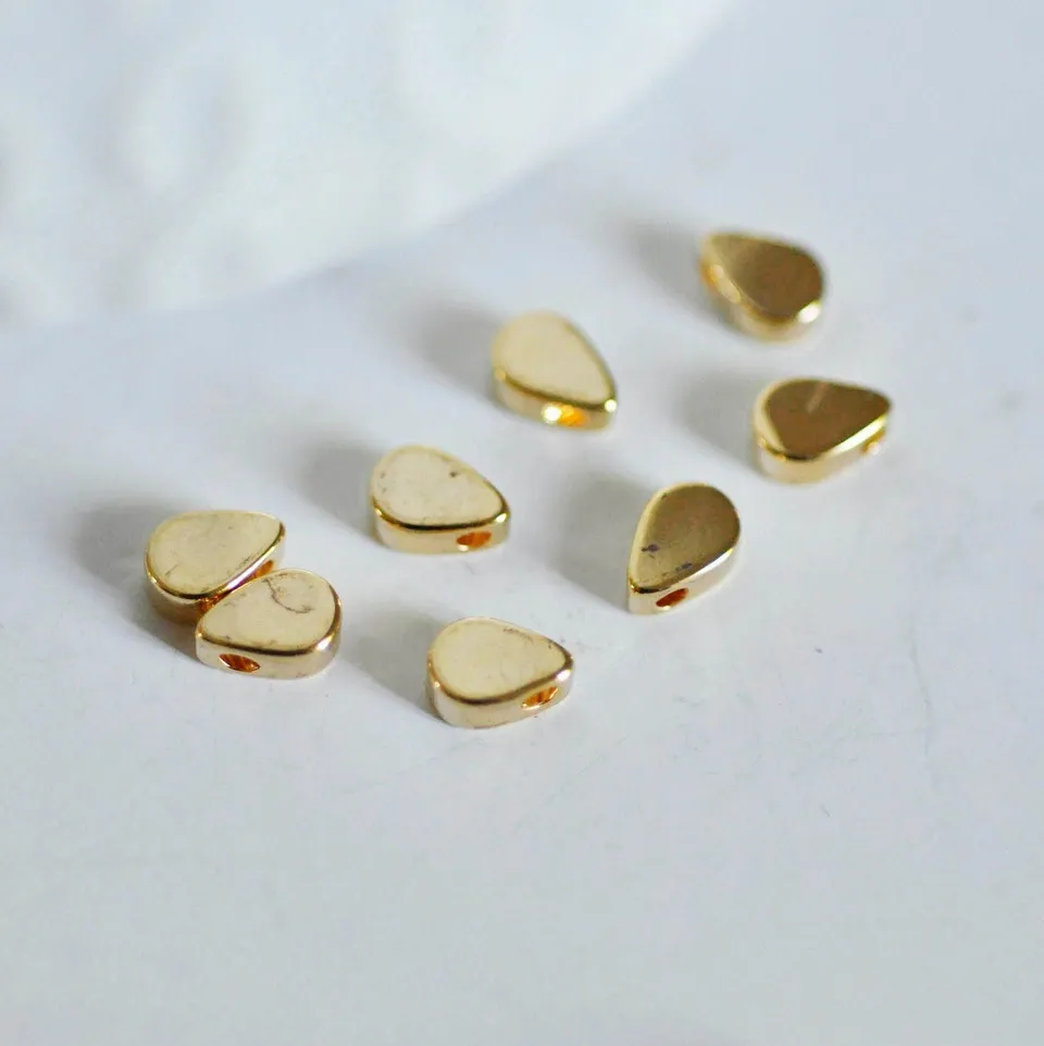 Gingerlily Perles goutte laiton doré 18k 6mm x30