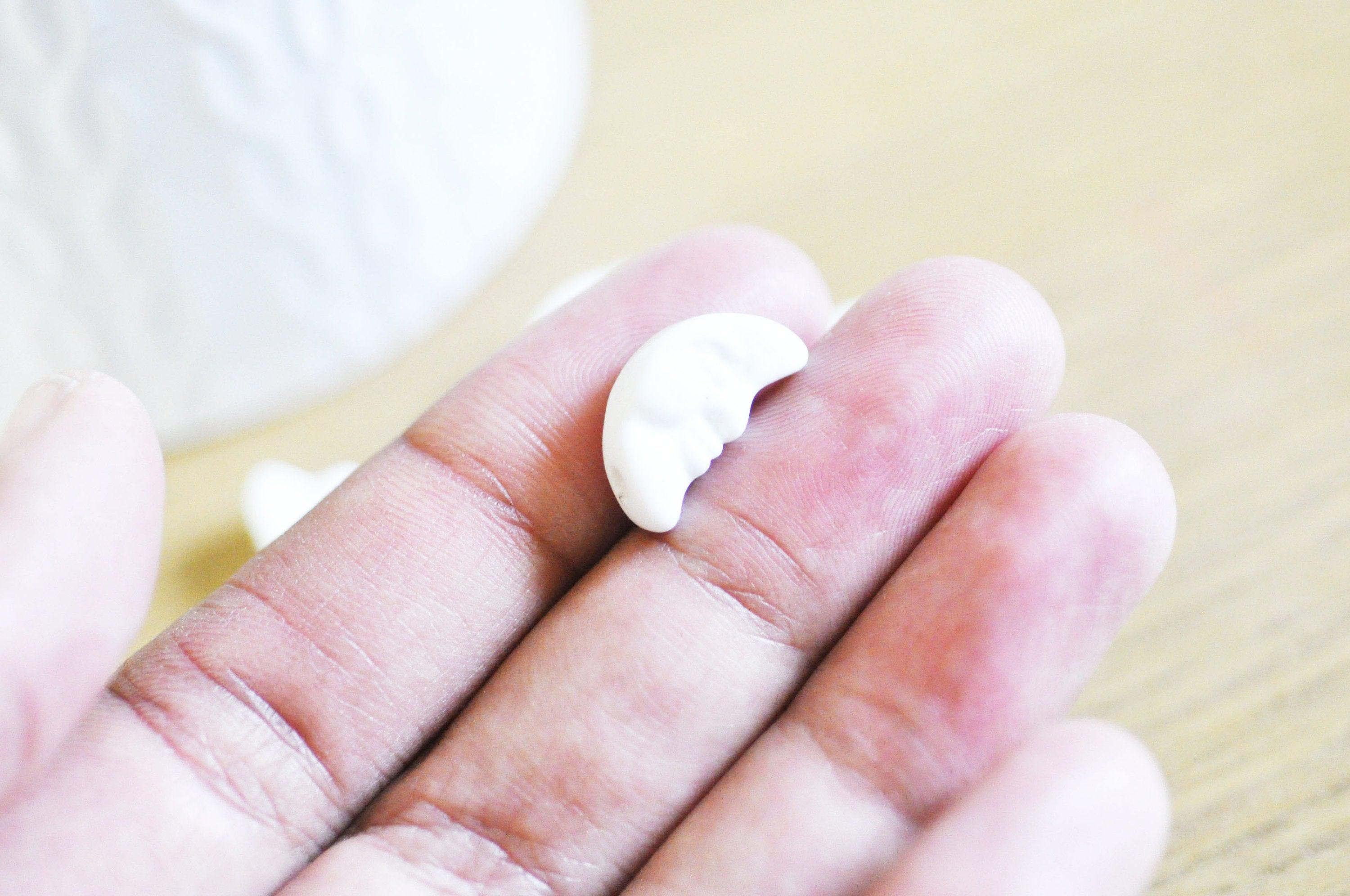Gingerlily perle lune porcelaine blanche 18mm x5