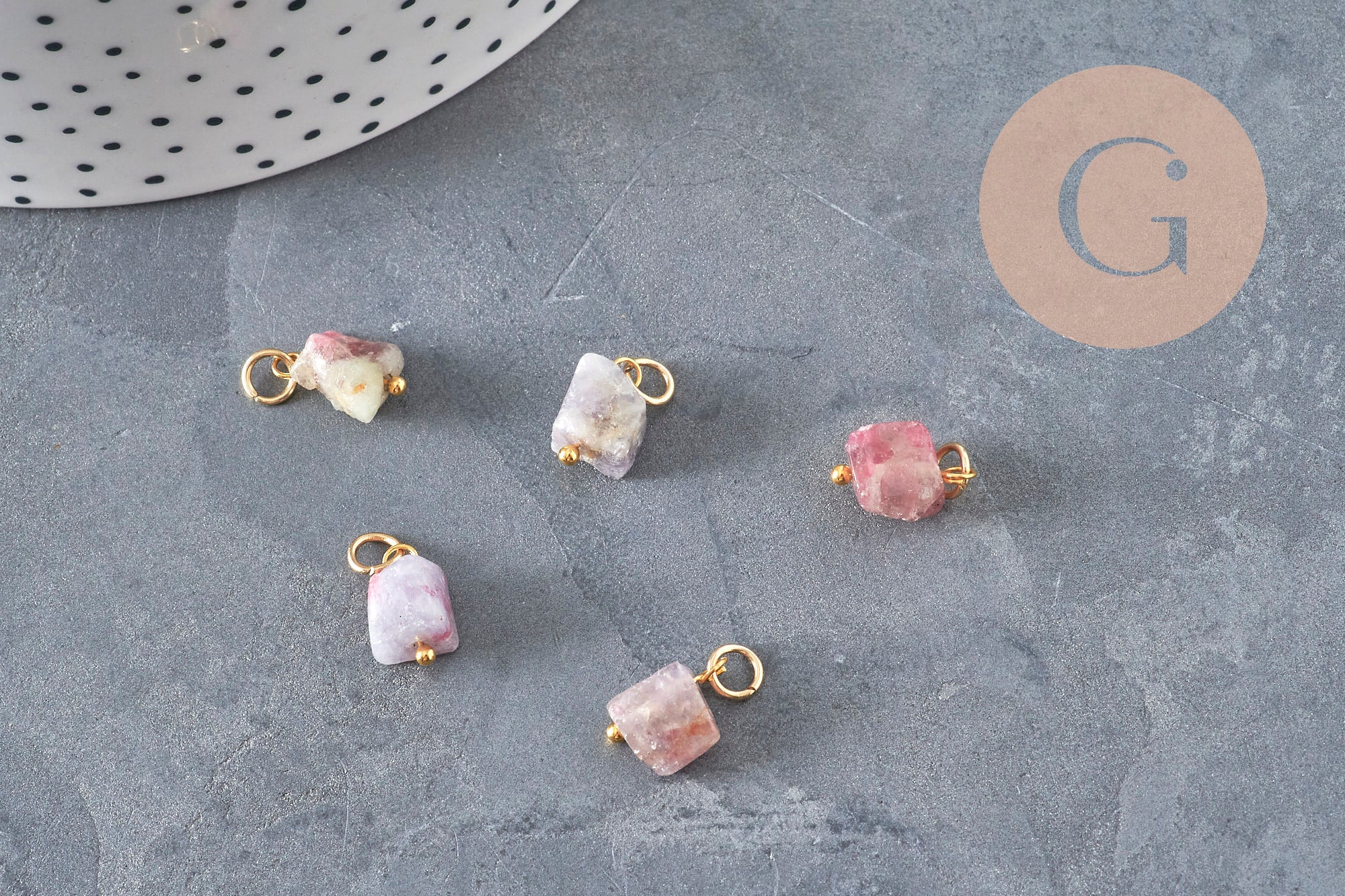 Gingerlily Cube Tourmaline Laiton Doré 11,5mm x1 Breloque