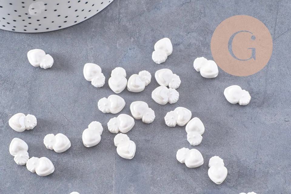 Gingerlily G3309 perle porcelaine coeur blanc irisé 16mm x25