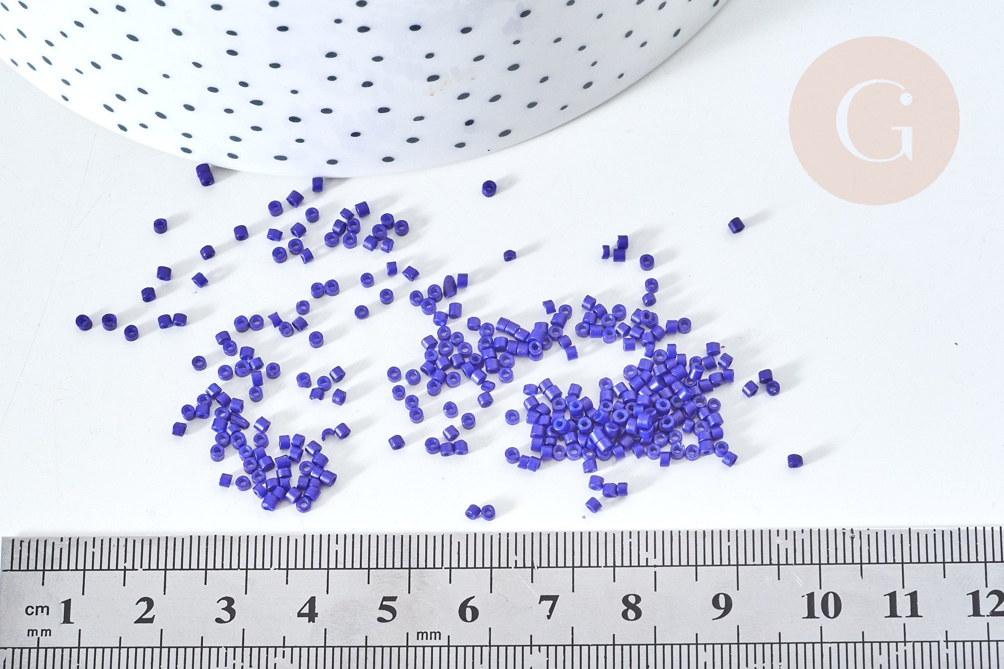 Gingerlily Perles rocaille tube verre bleu roi 8g G7769