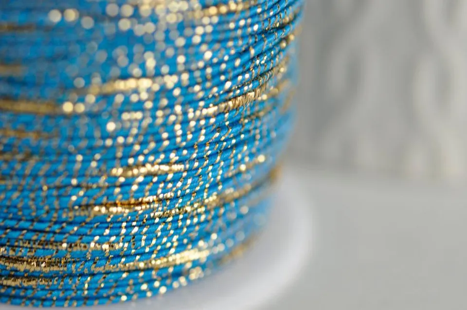 Gingerlily Perles cordon bleu or nylon 1.5mm 1m G301